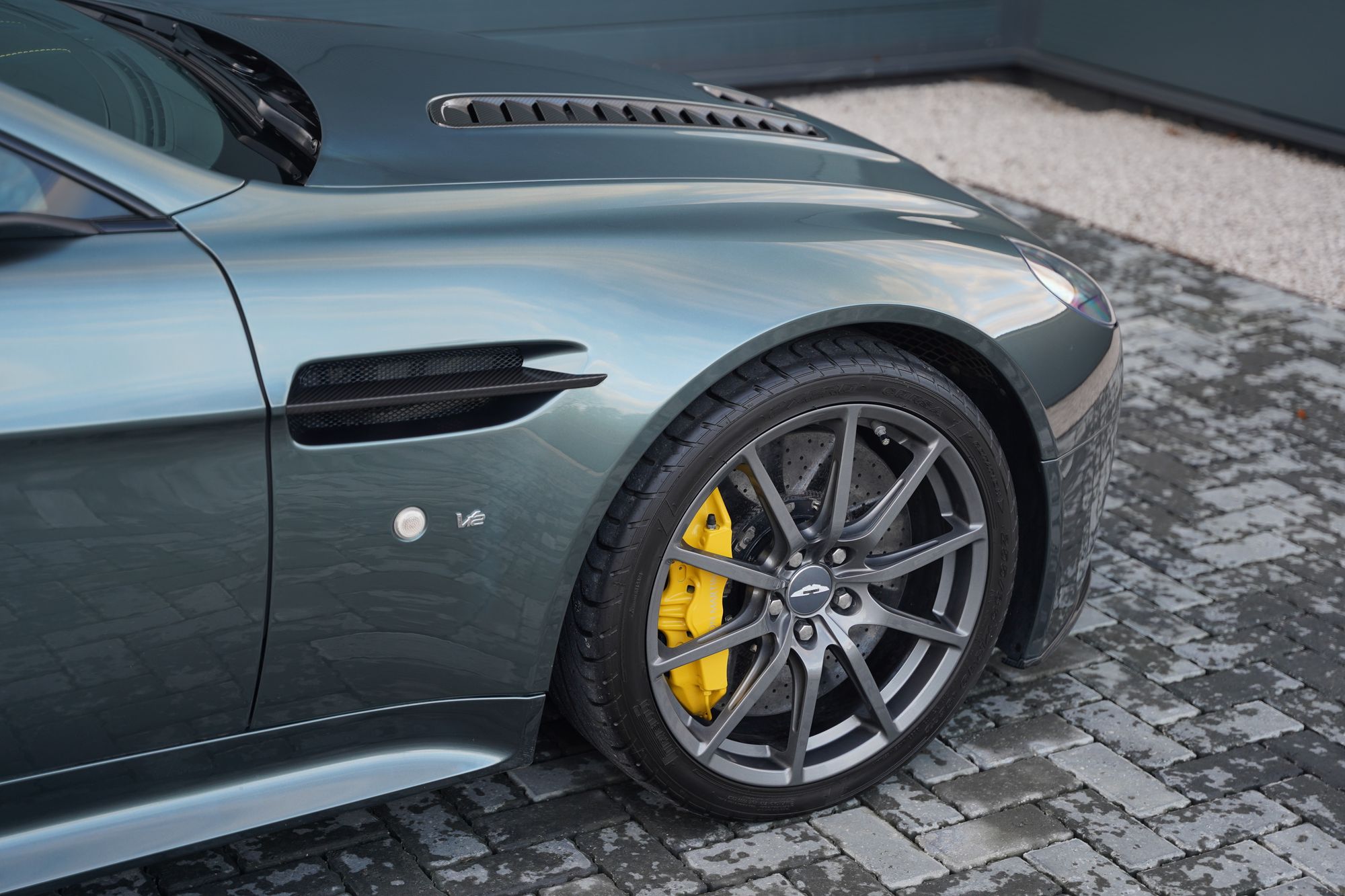 2017 Aston Martin V12 Vantage S - Manual with AMR Performance Pack