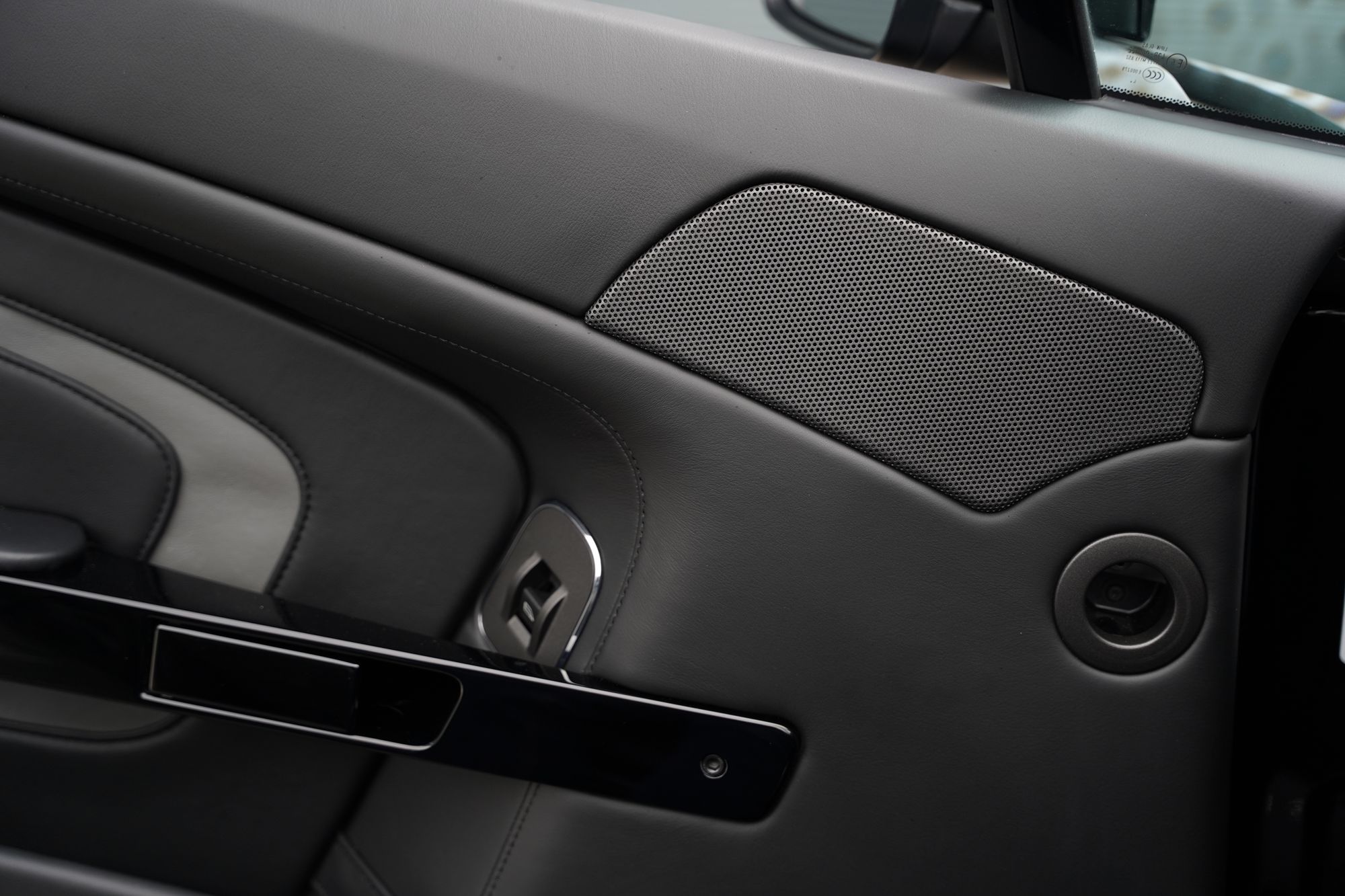 2015 Aston Martin V12 Vantage S Roadster