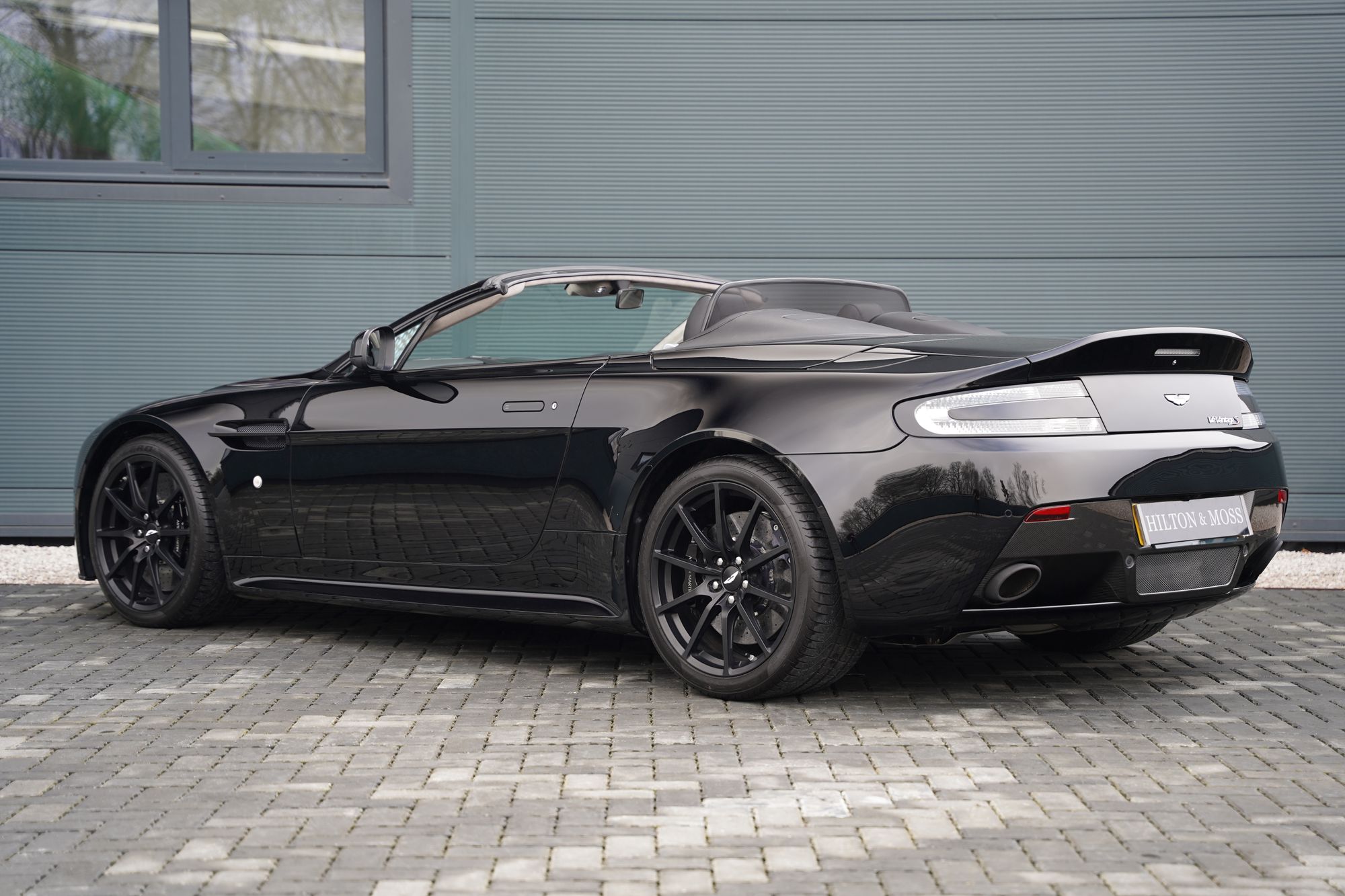 2015 Aston Martin V12 Vantage S Roadster