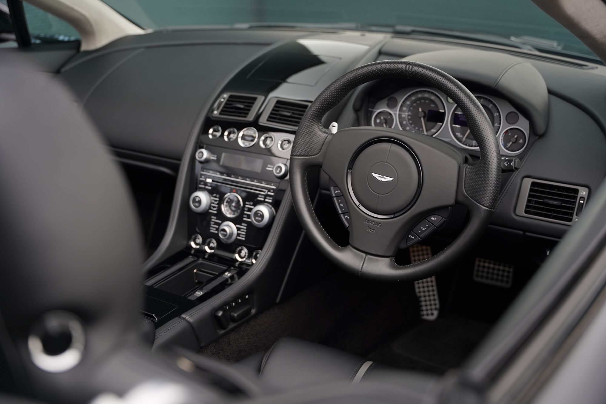 2015 Aston Martin V12 Vantage S Roadster