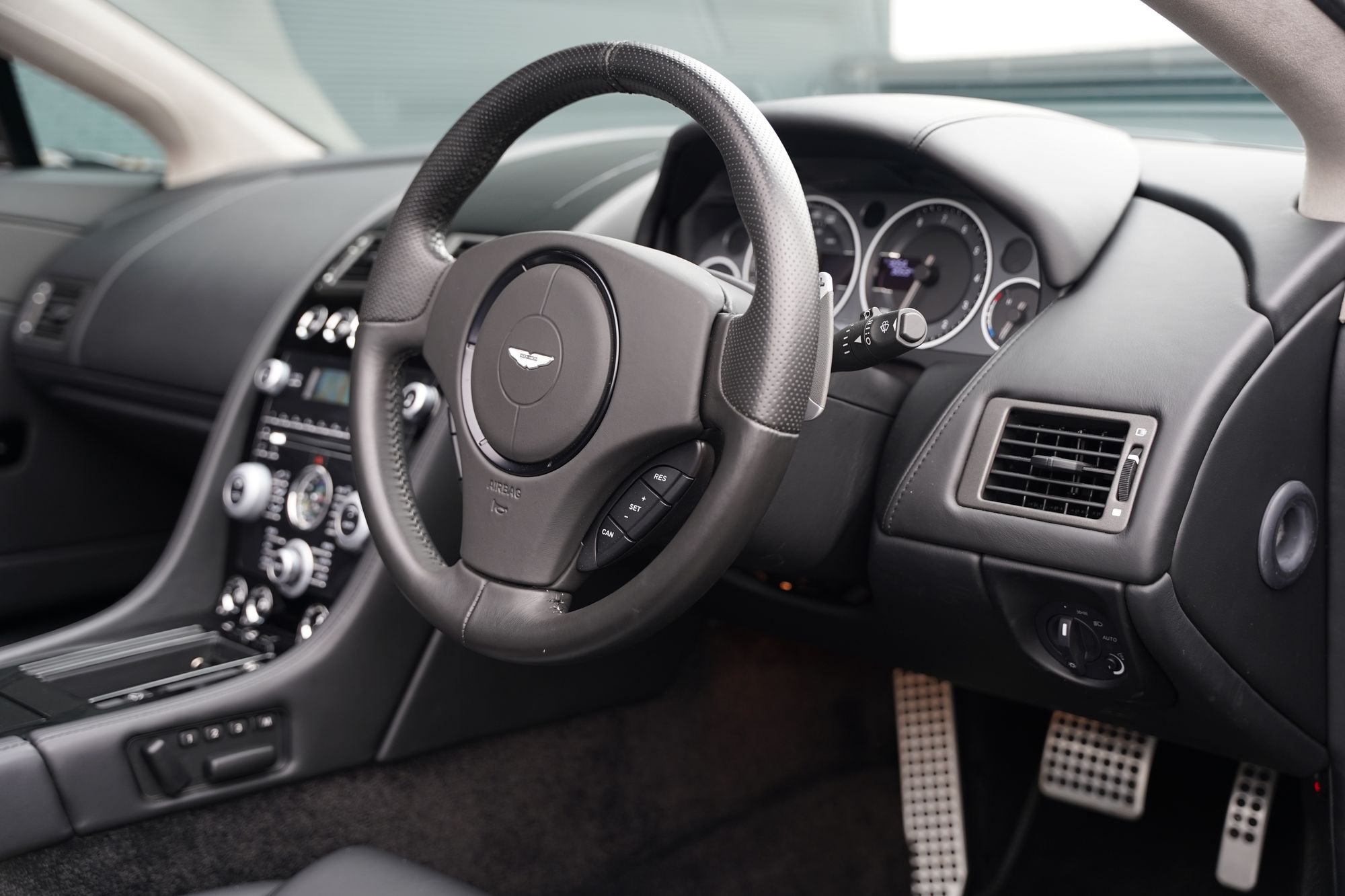 2015 Aston Martin V12 Vantage S Roadster