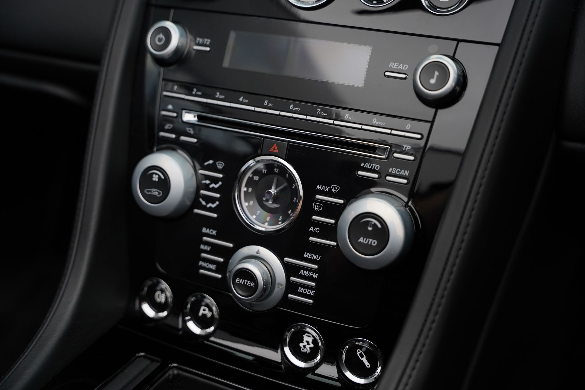 2015 Aston Martin V12 Vantage S Roadster