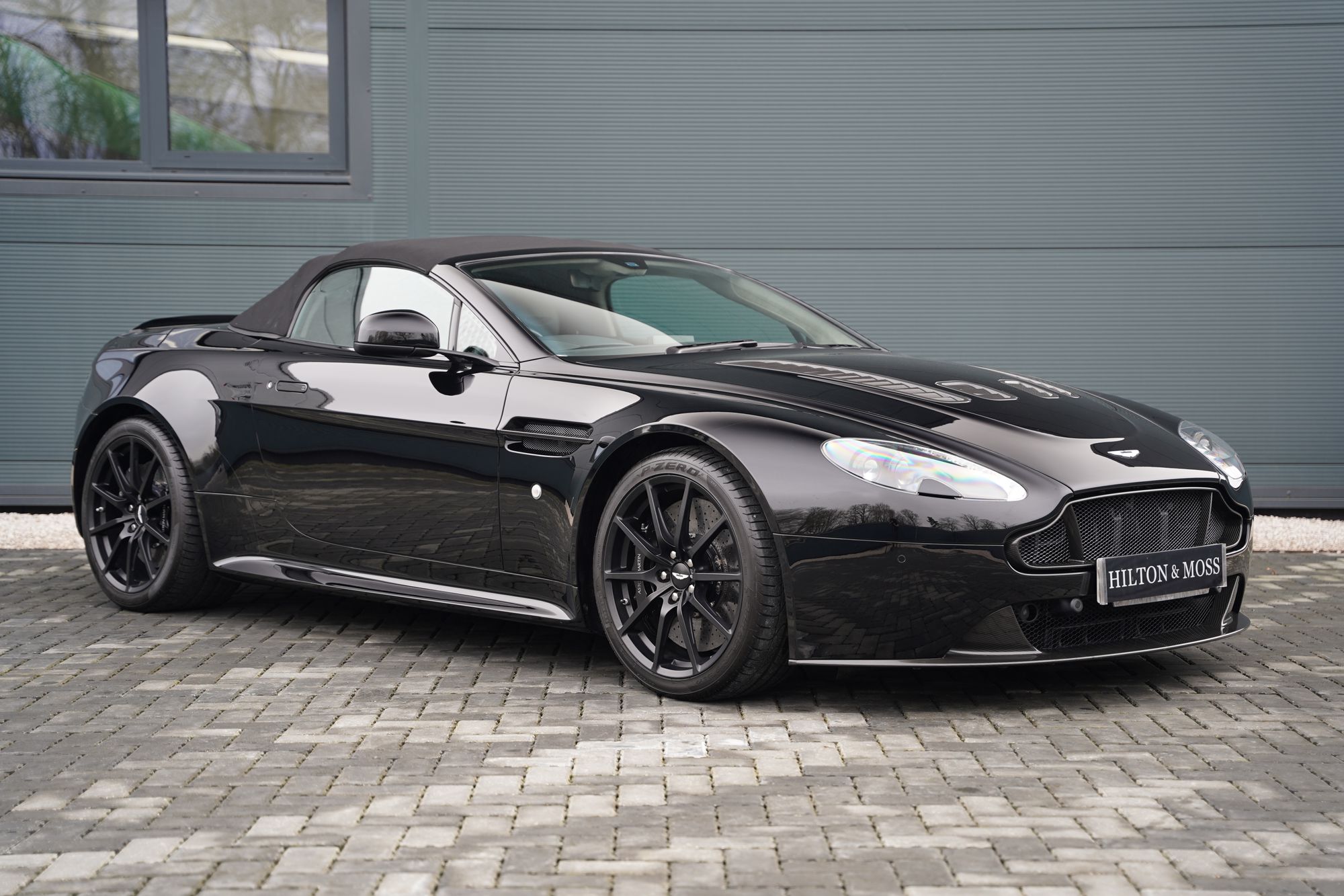 2015 Aston Martin V12 Vantage S Roadster