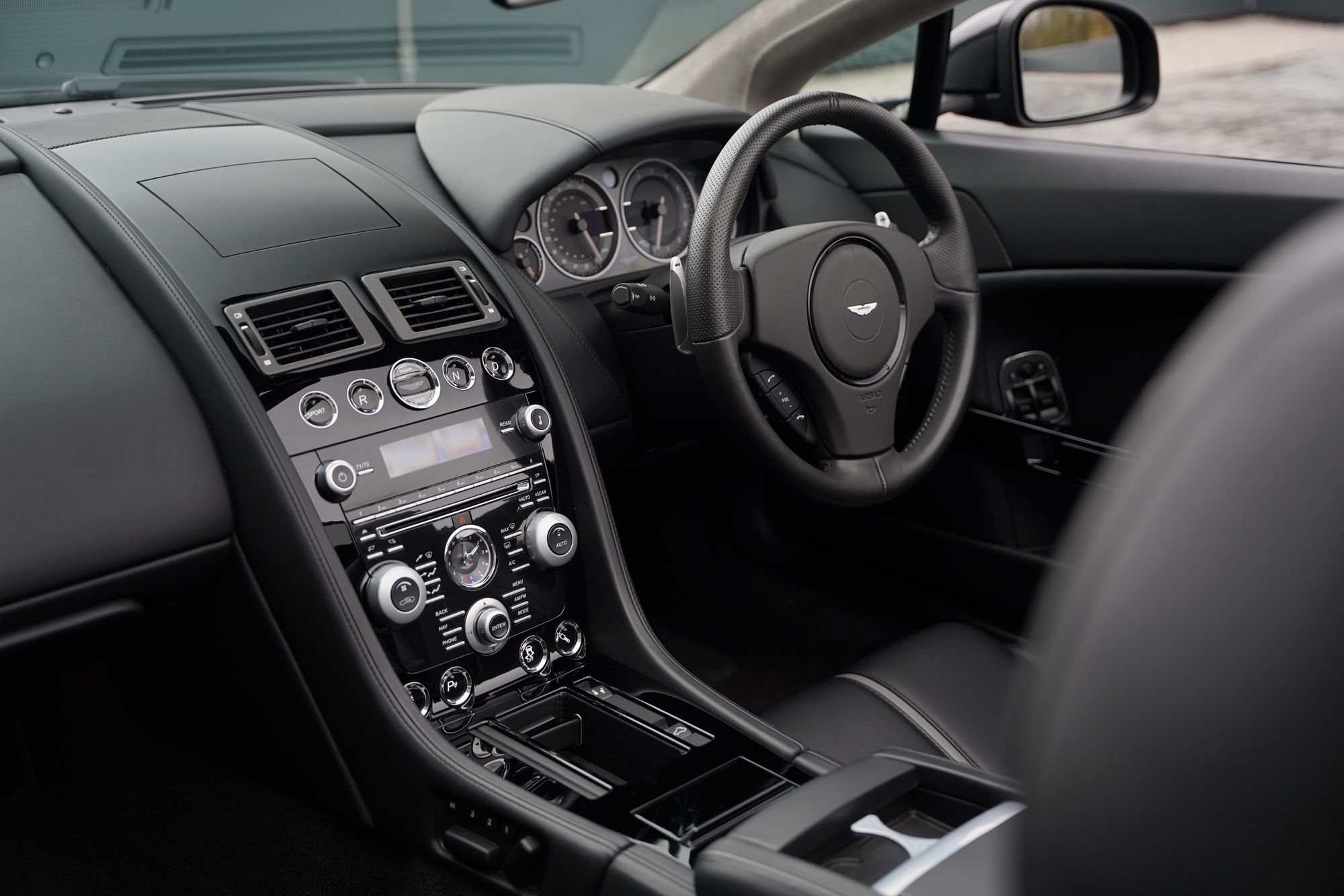 2015 Aston Martin V12 Vantage S Roadster