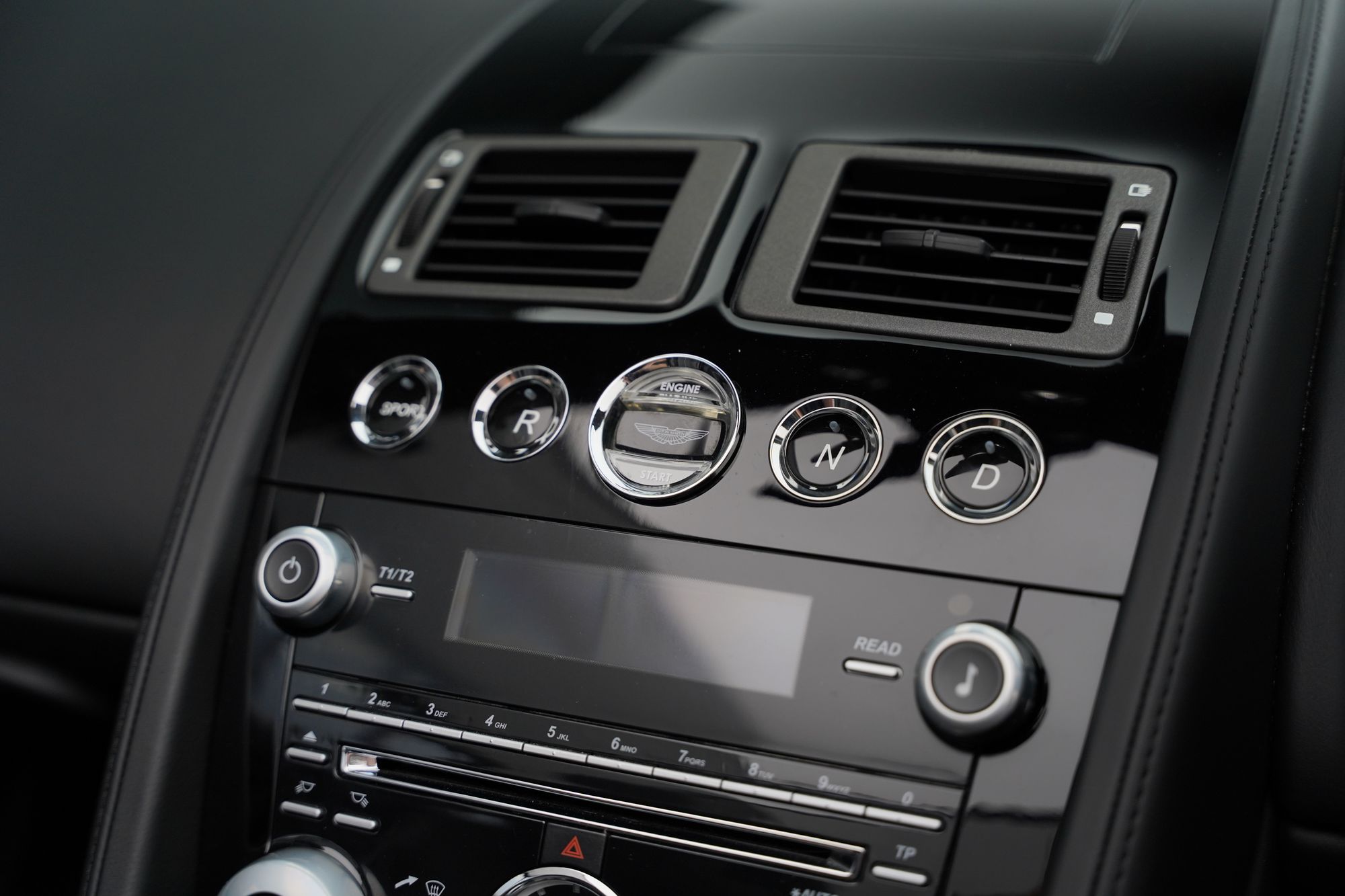 2015 Aston Martin V12 Vantage S Roadster