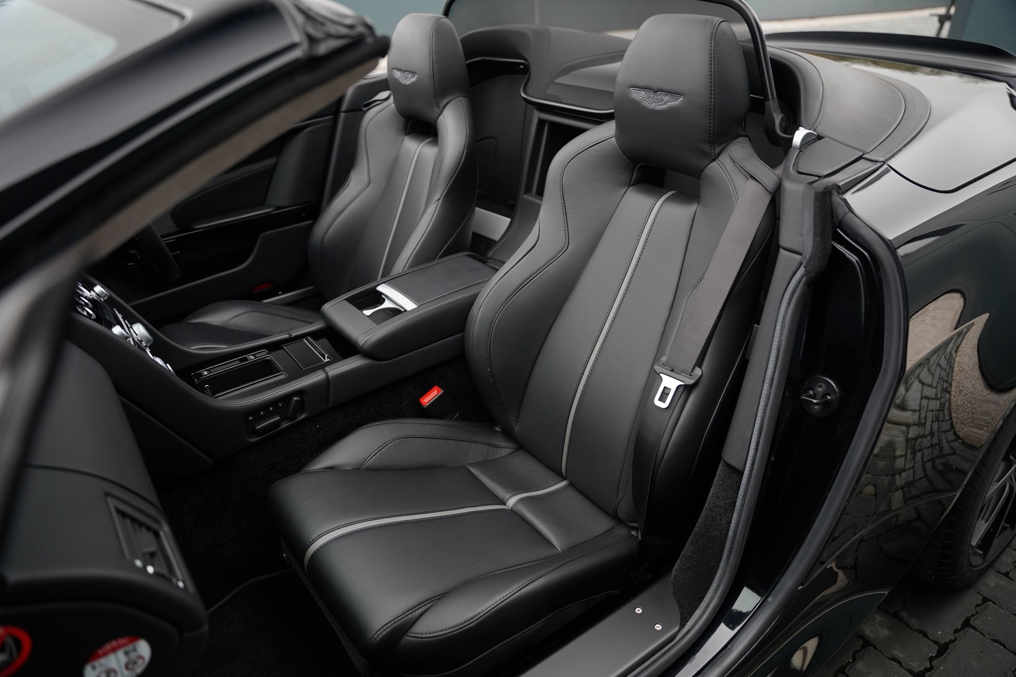 2015 Aston Martin V12 Vantage S Roadster