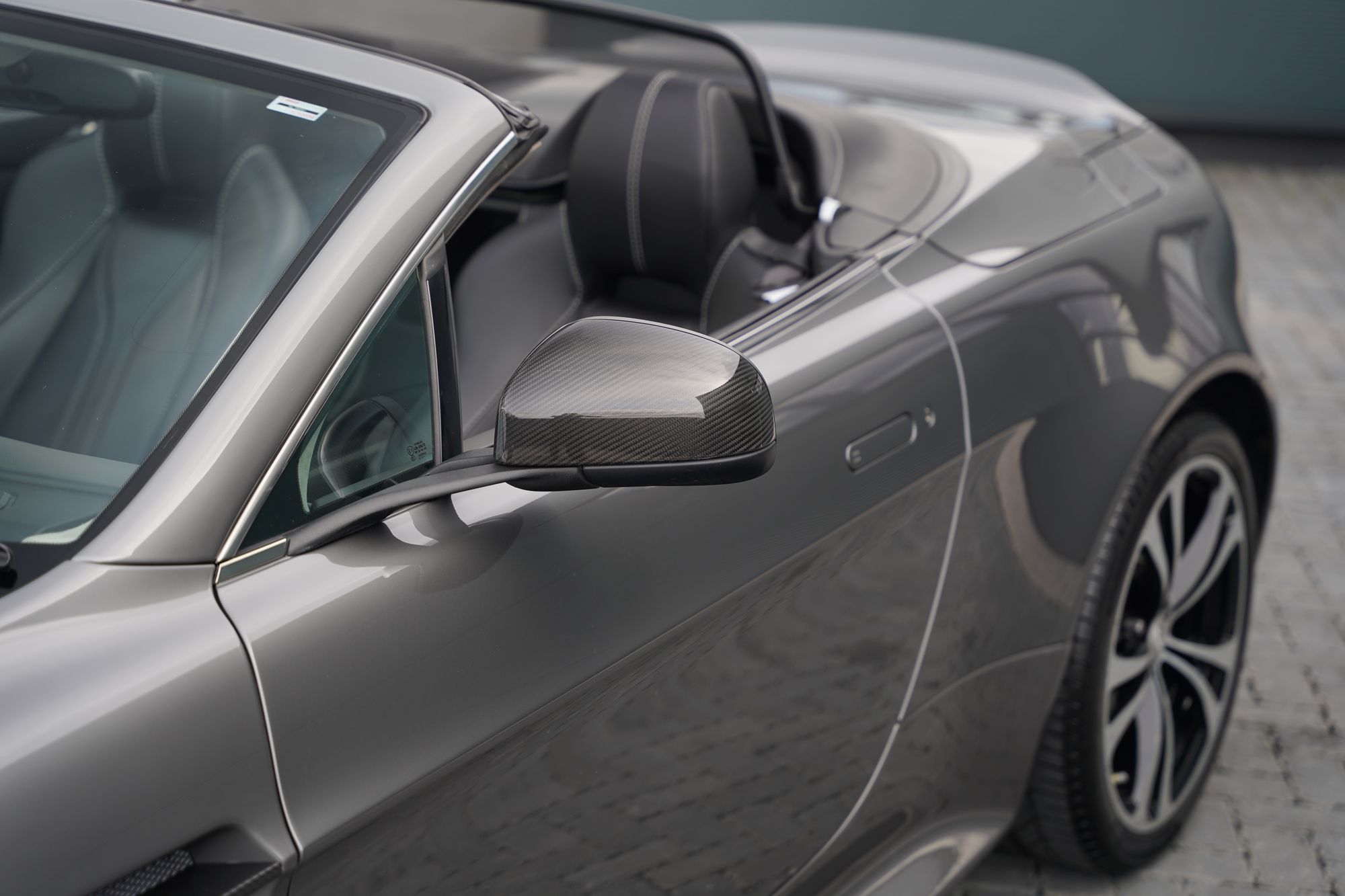 2012 Aston Martin V12 Vantage Roadster - 096 of 101