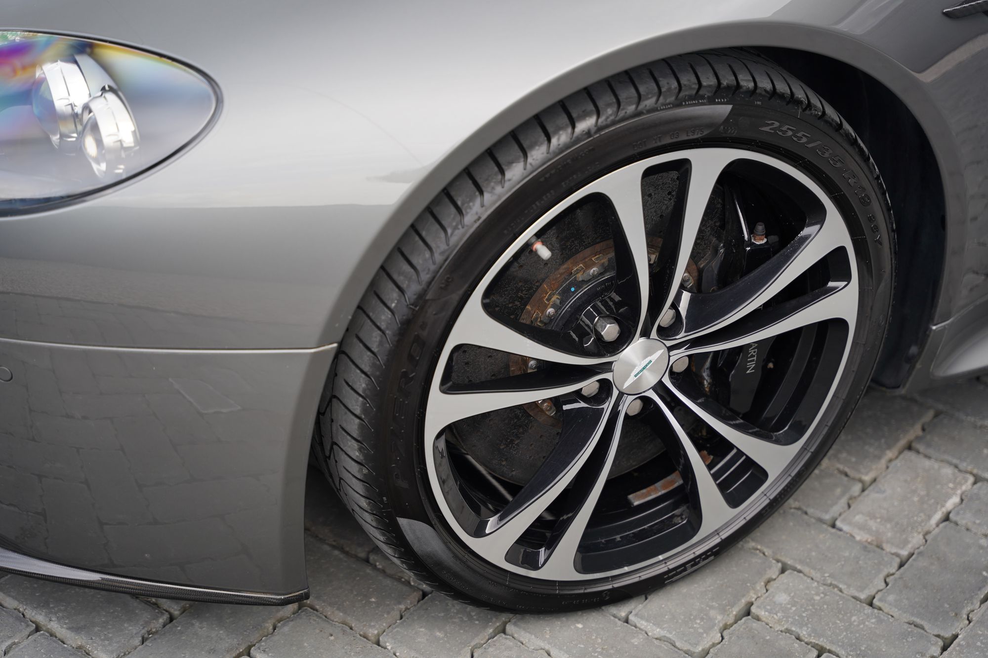 2012 Aston Martin V12 Vantage Roadster - 096 of 101