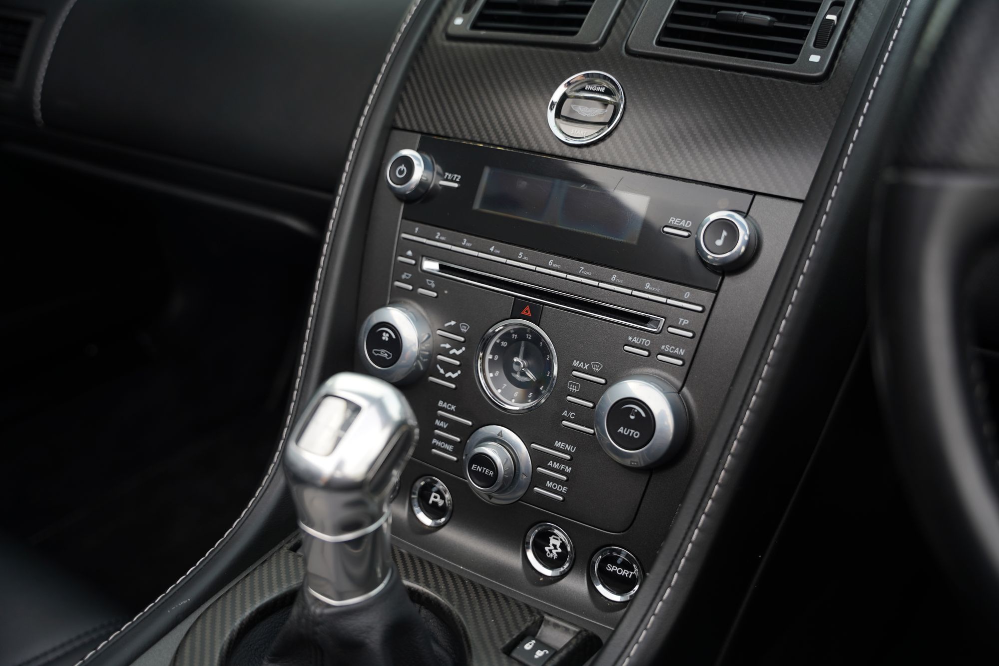2012 Aston Martin V12 Vantage Roadster - 096 of 101