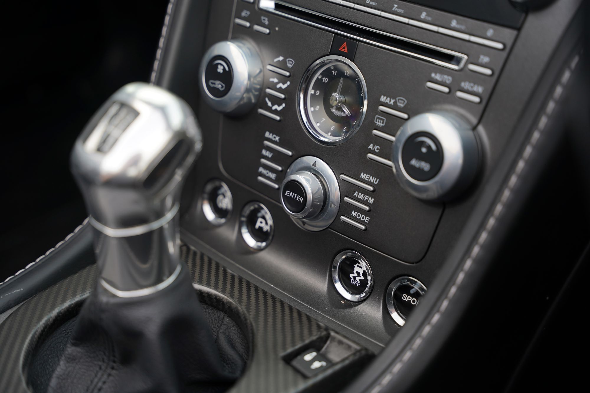 2012 Aston Martin V12 Vantage Roadster - 096 of 101