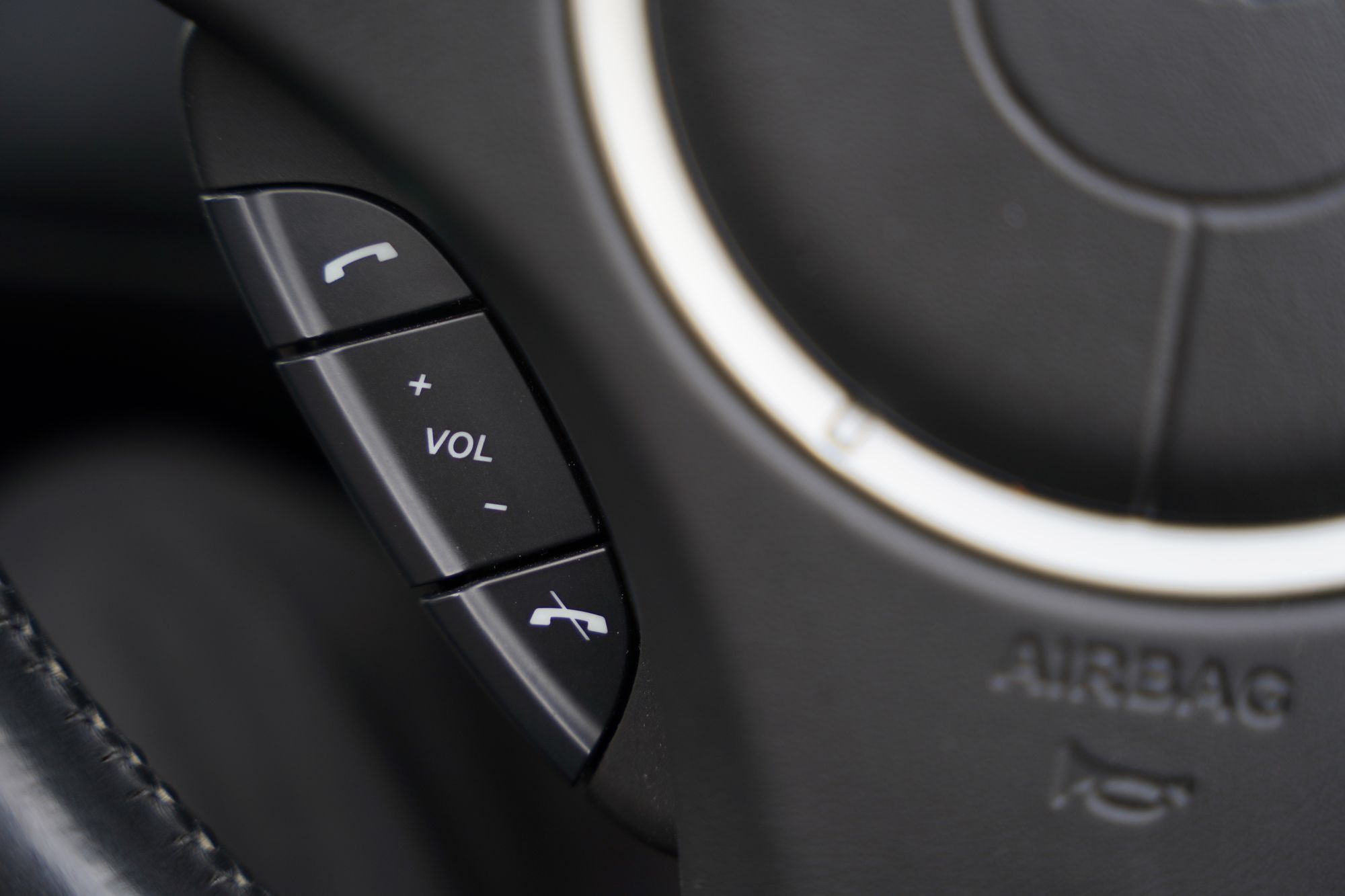 2012 Aston Martin V12 Vantage Roadster - 096 of 101