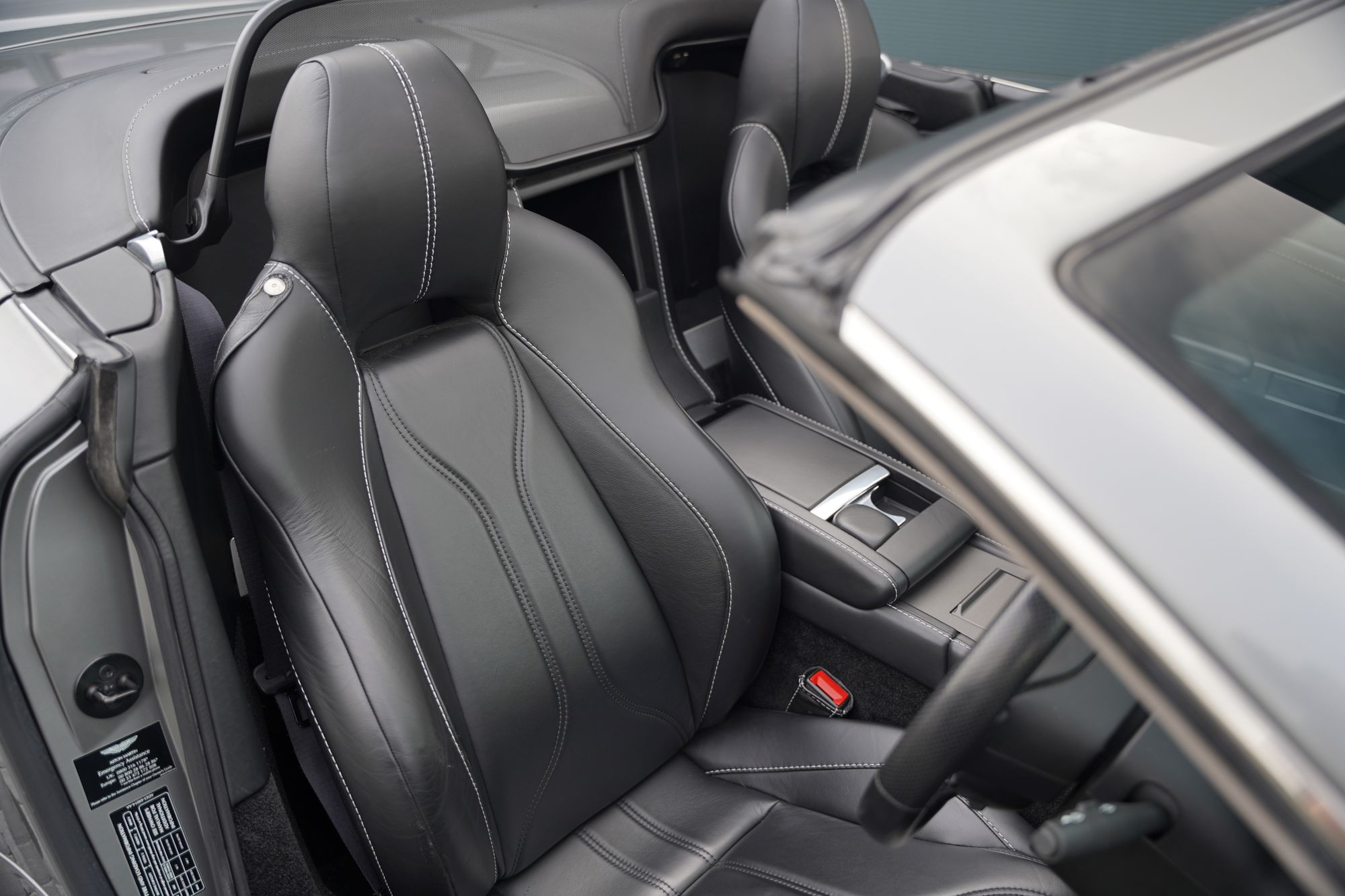 2012 Aston Martin V12 Vantage Roadster - 096 of 101