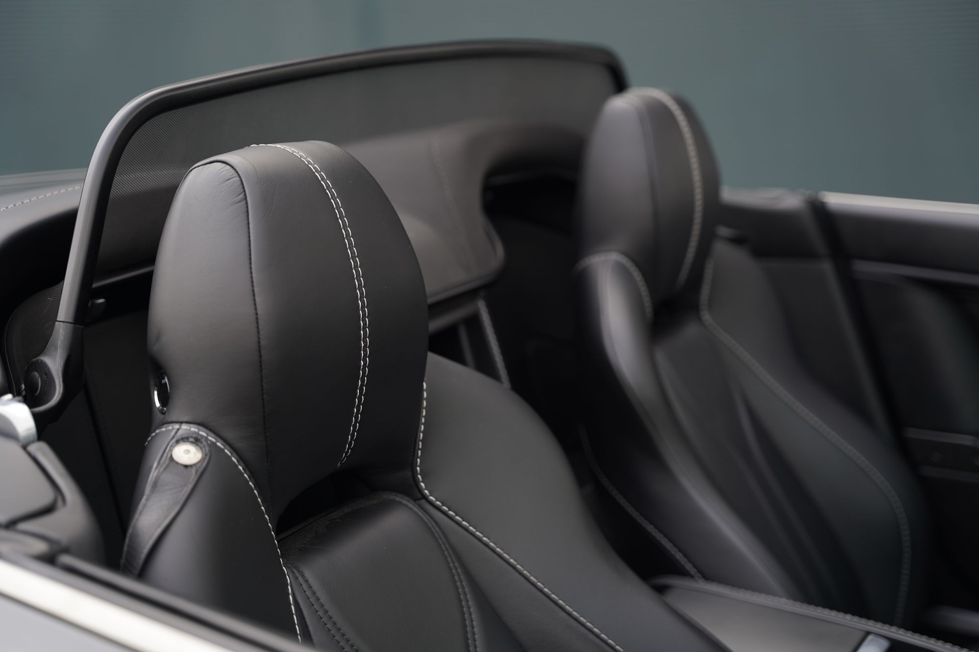 2012 Aston Martin V12 Vantage Roadster - 096 of 101