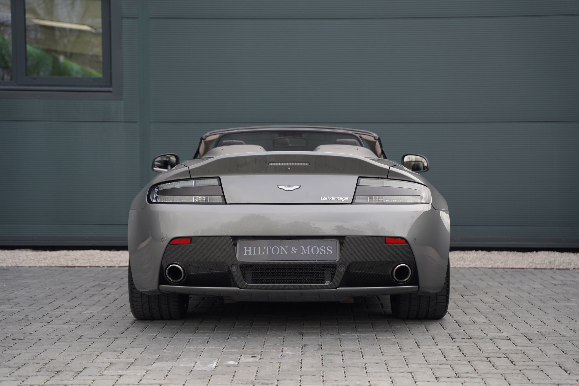2012 Aston Martin V12 Vantage Roadster - 096 of 101
