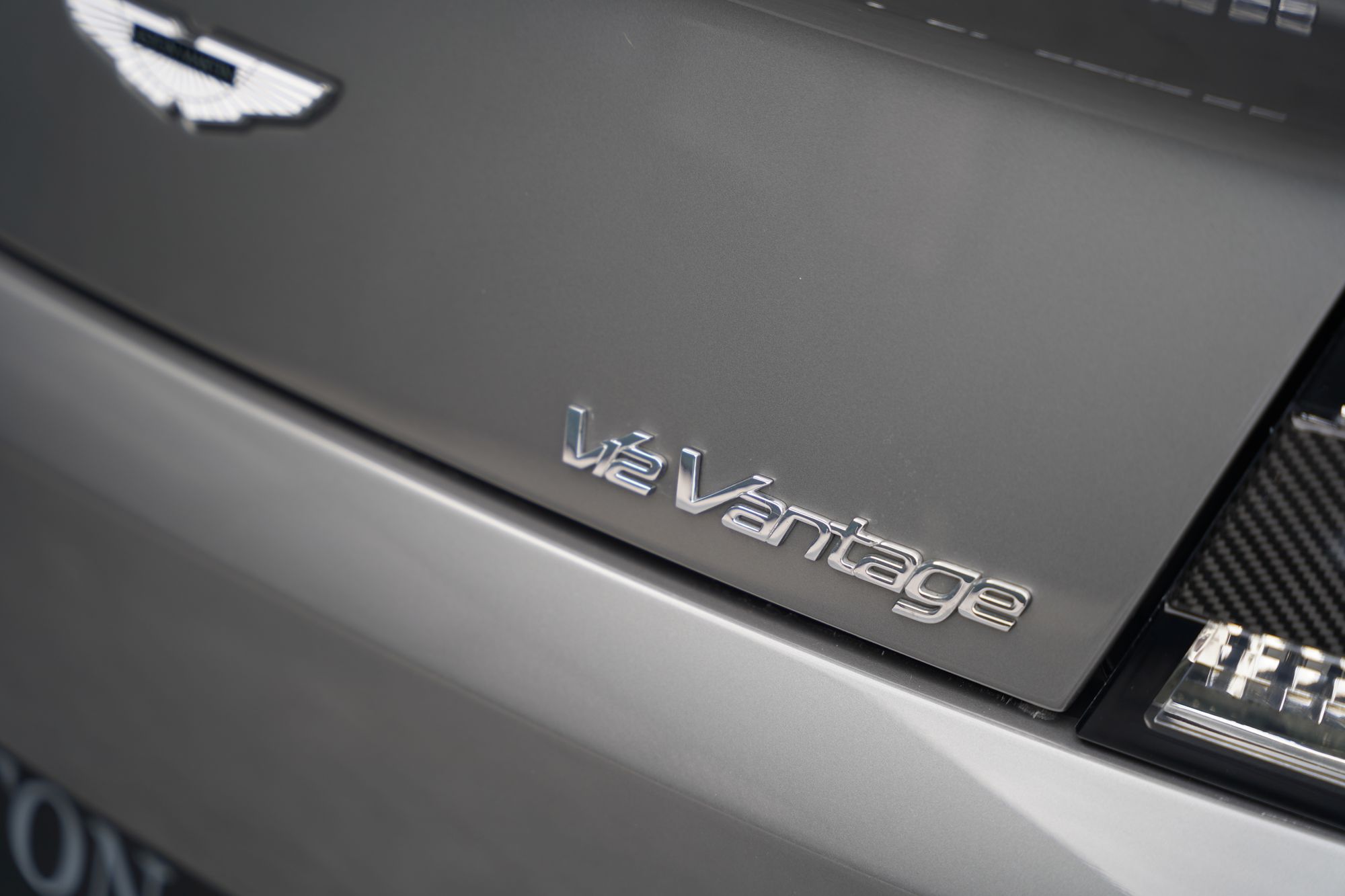 2012 Aston Martin V12 Vantage Roadster - 096 of 101
