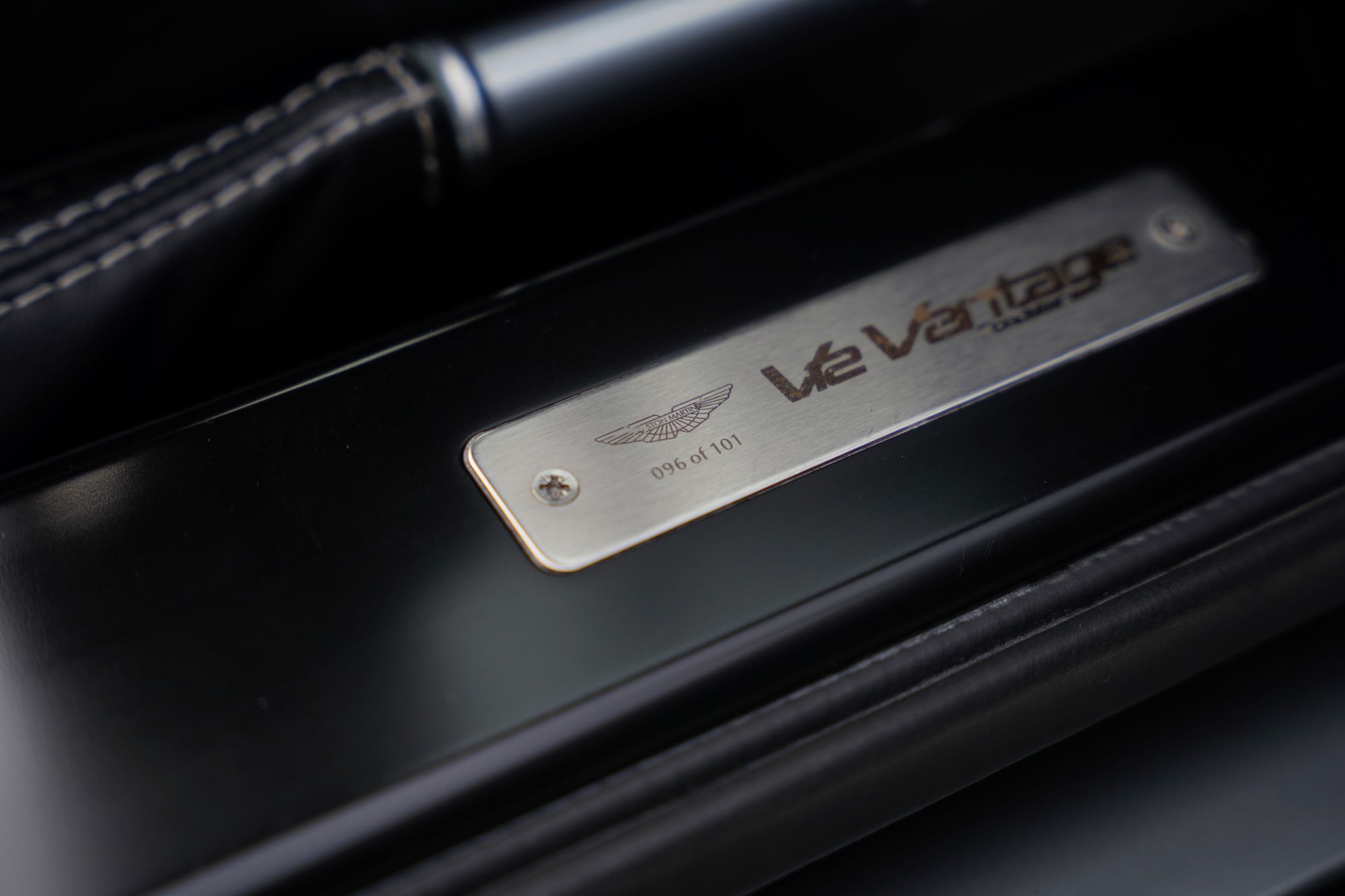2012 Aston Martin V12 Vantage Roadster - 096 of 101