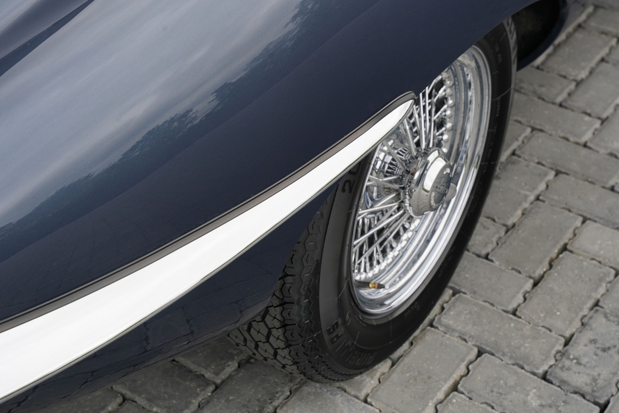 1965 Jaguar E-Type Series 1 4.2 FHC (Fully Restored)
