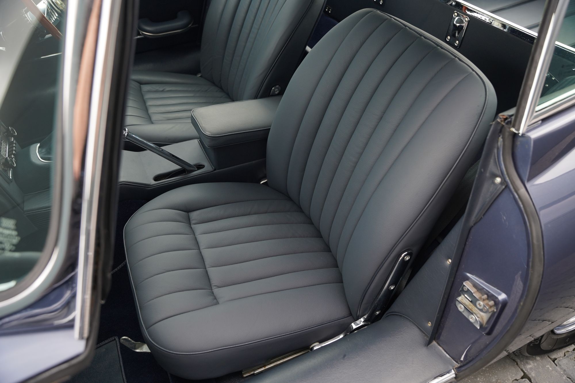 1965 Jaguar E-Type Series 1 4.2 FHC (Fully Restored)