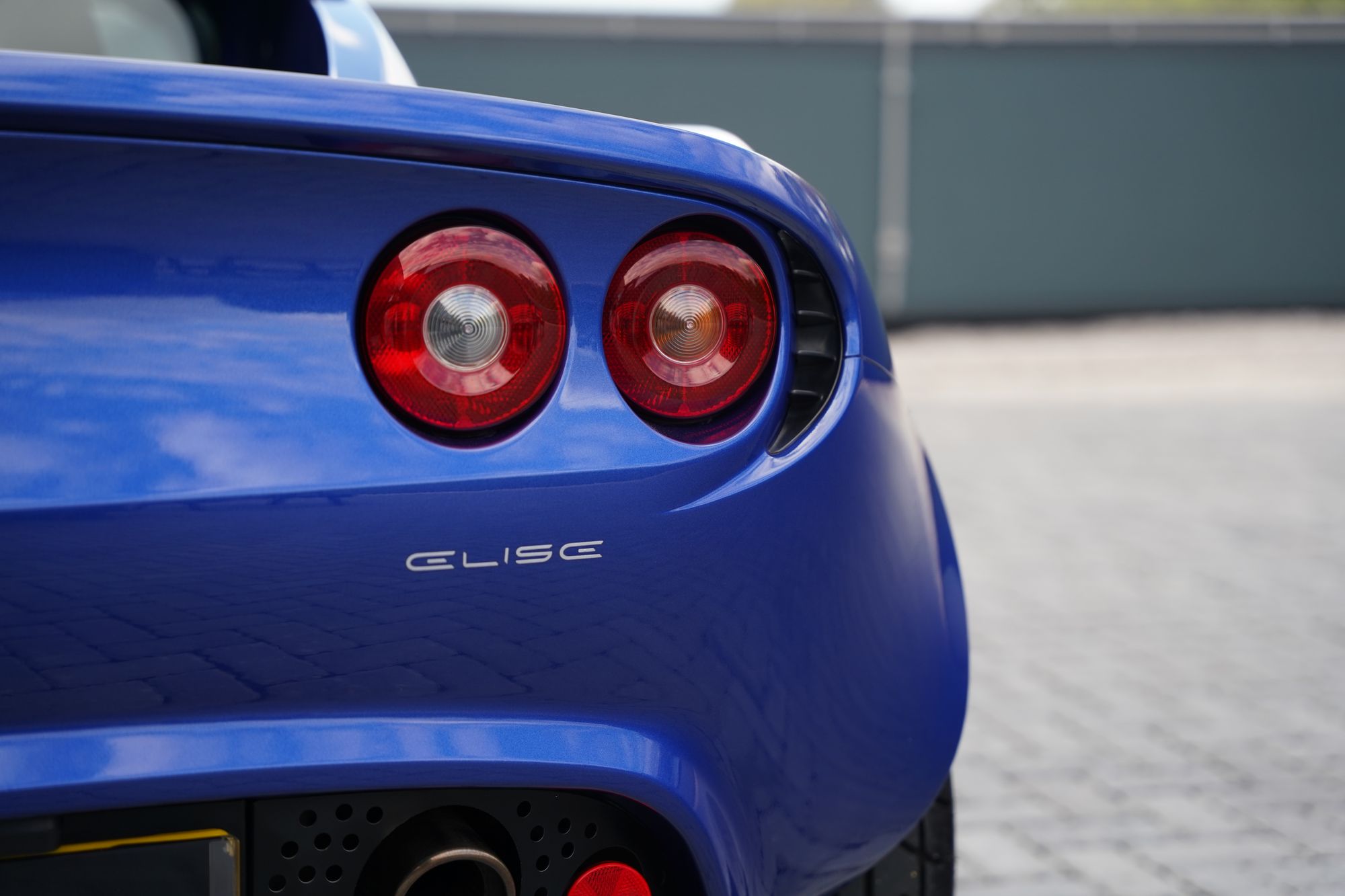 2004 Lotus Elise 111S