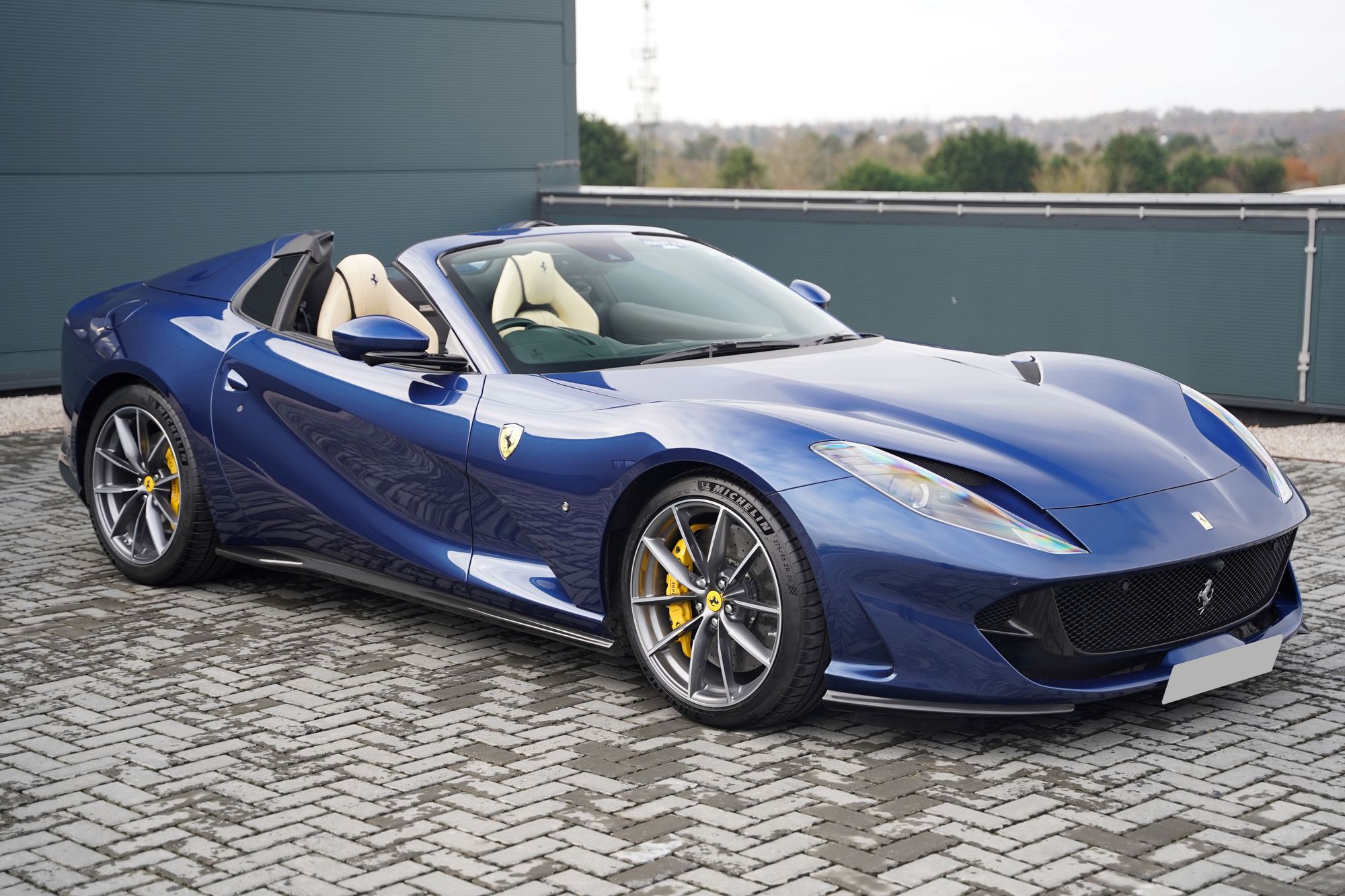 2022 Ferrari 812 GTS