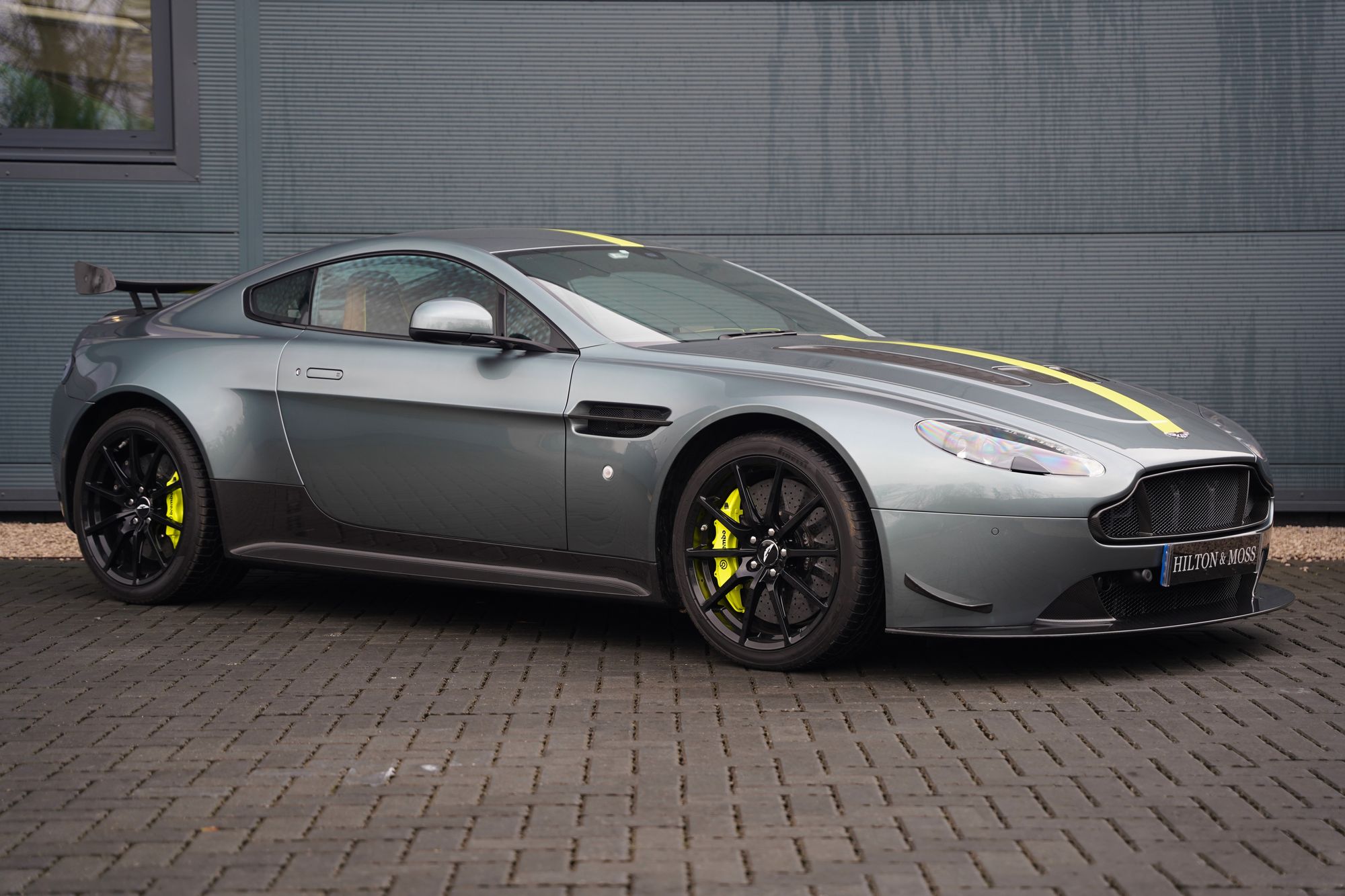 2017 Aston Martin V12 Vantage AMR