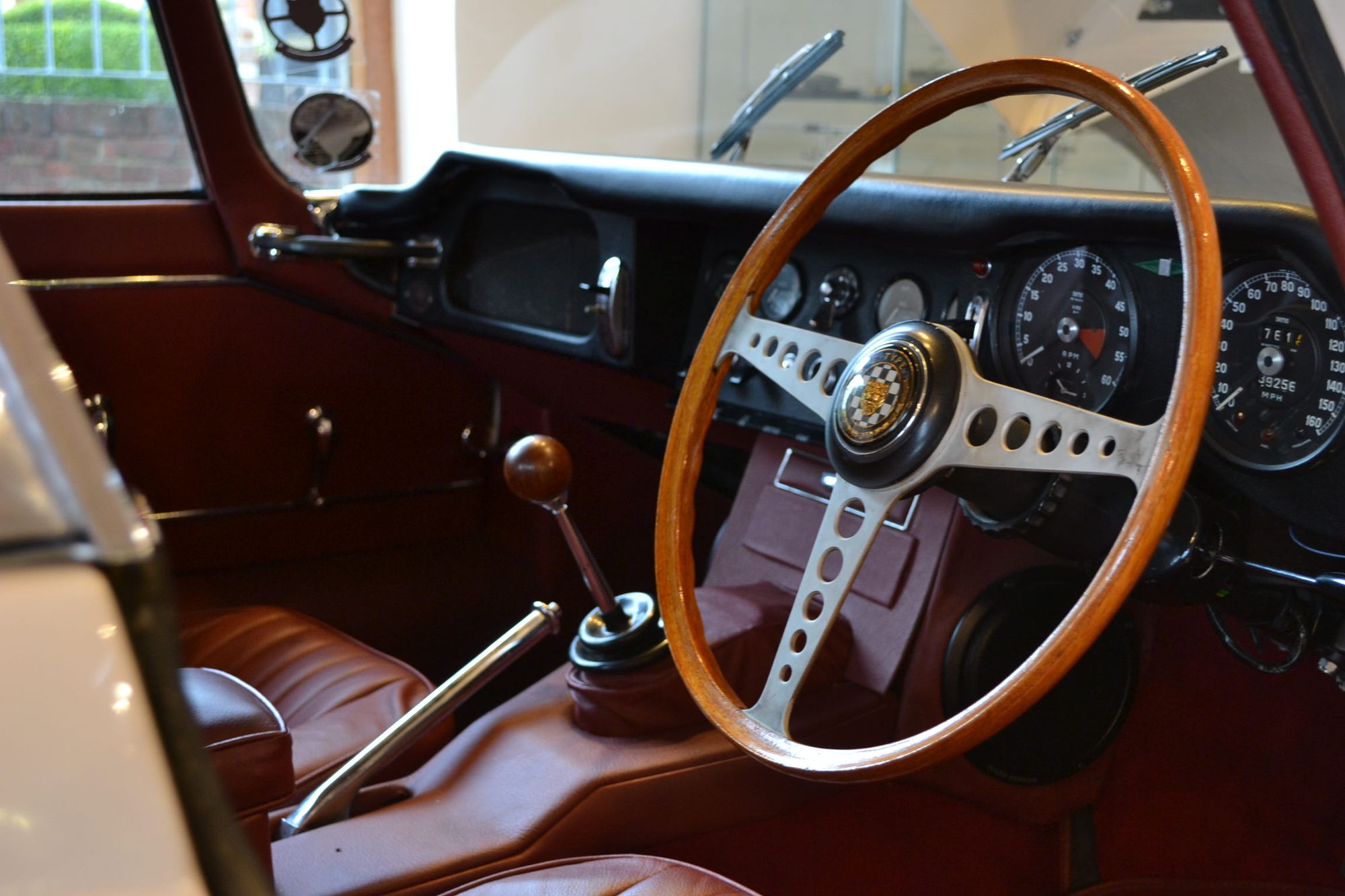 Jaguar E-Type Series 1 4.2 FHC