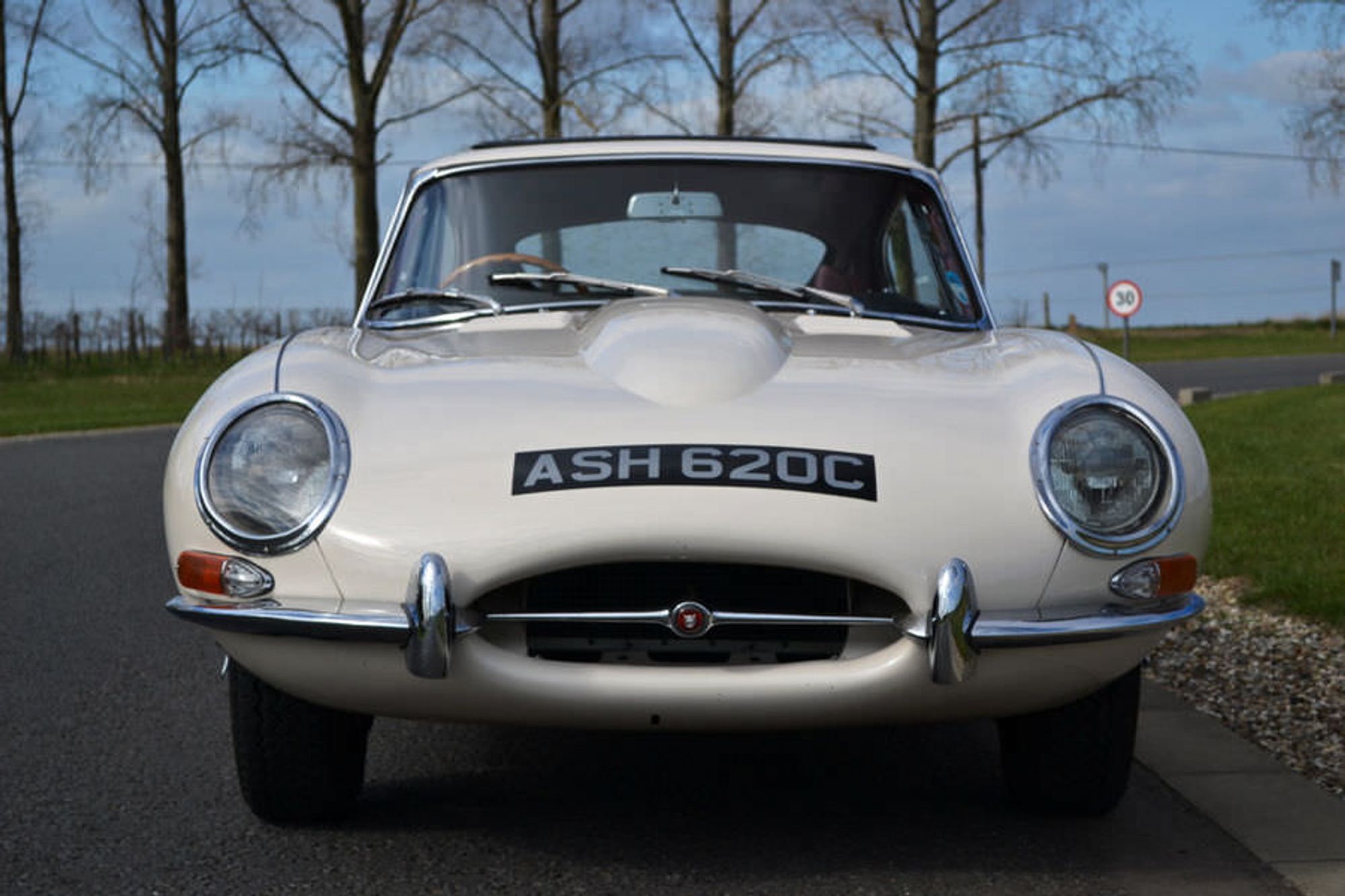 Jaguar E-Type Series 1 4.2 FHC