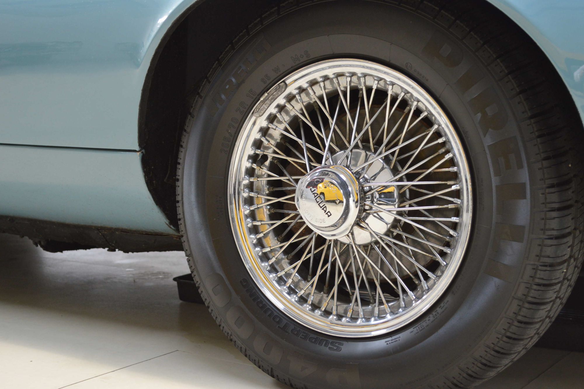 Jaguar E-Type Series 3 V12