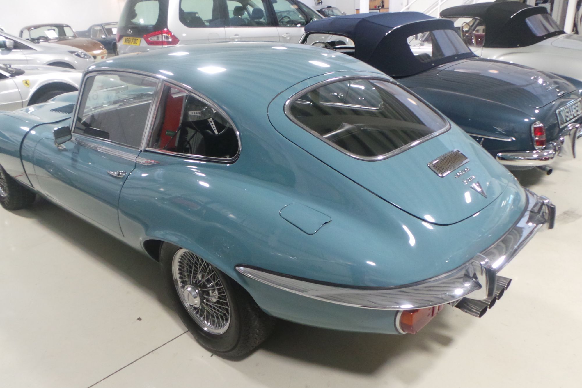 Jaguar E-Type Series 3 V12