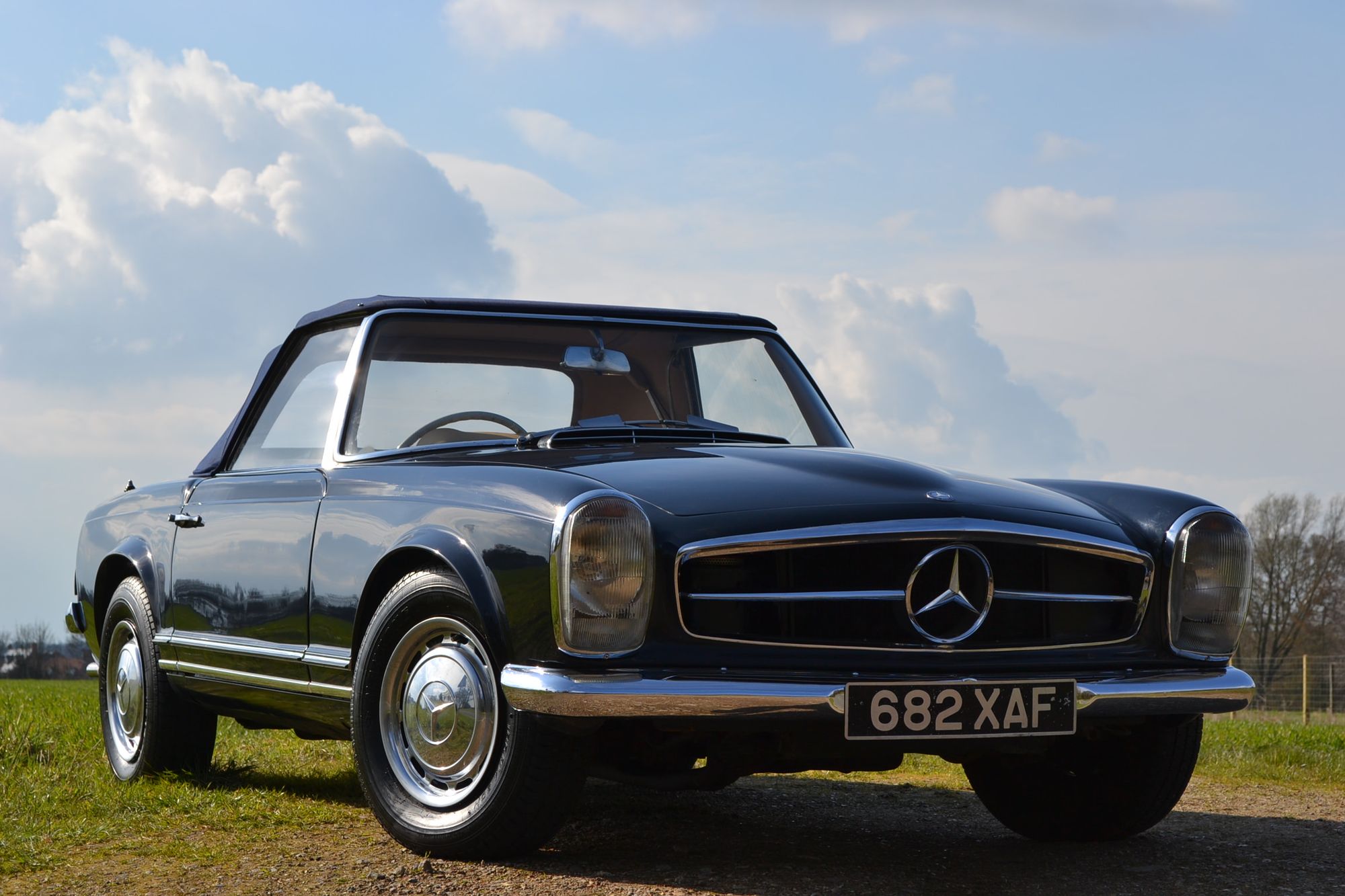 Mercedes-Benz 230SL