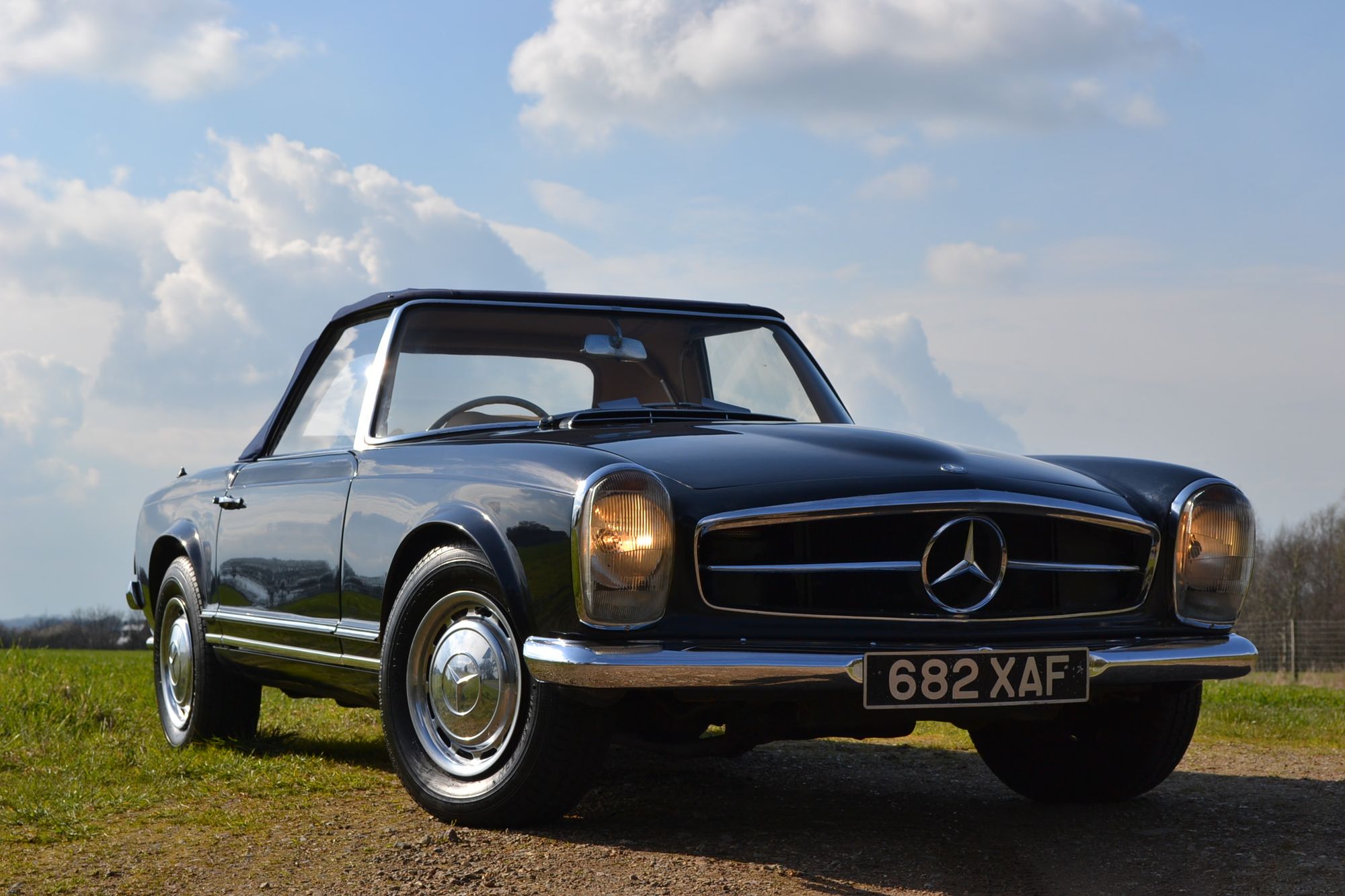 Mercedes-Benz 230SL