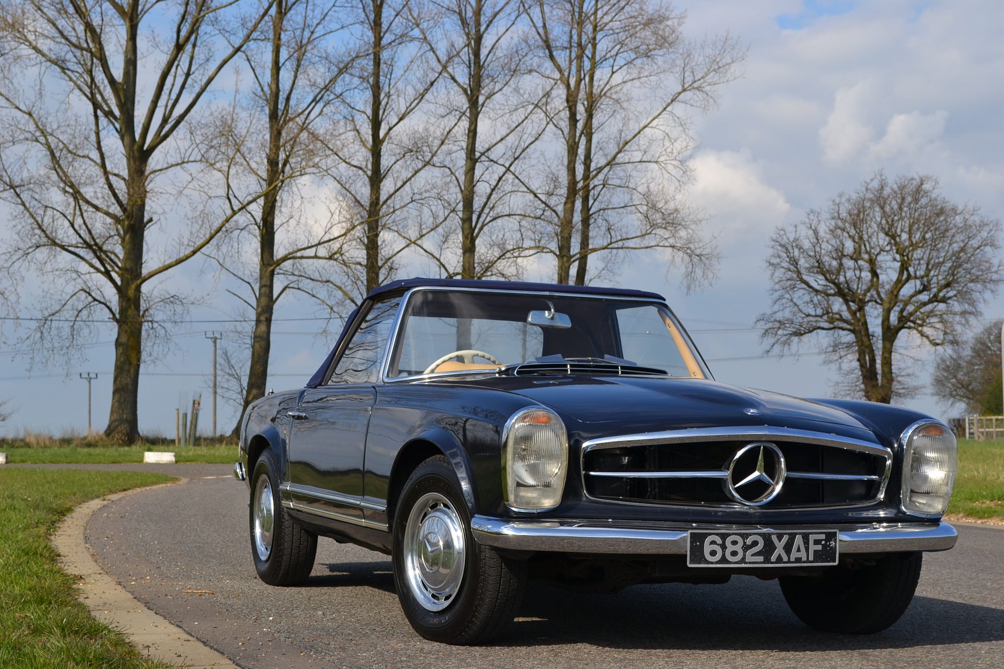 Mercedes-Benz 230SL