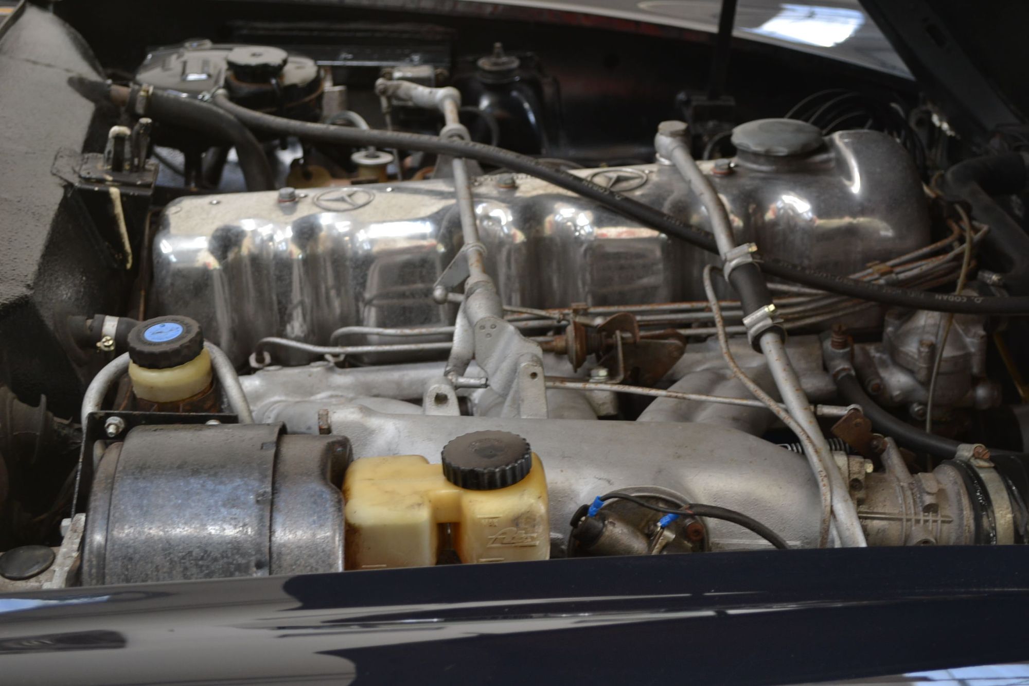 Mercedes-Benz 230SL