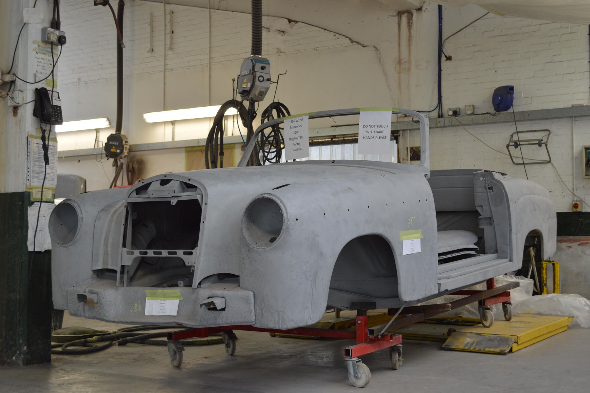 Mercedes-Benz 220S PONTON RESTORATION PROJECT