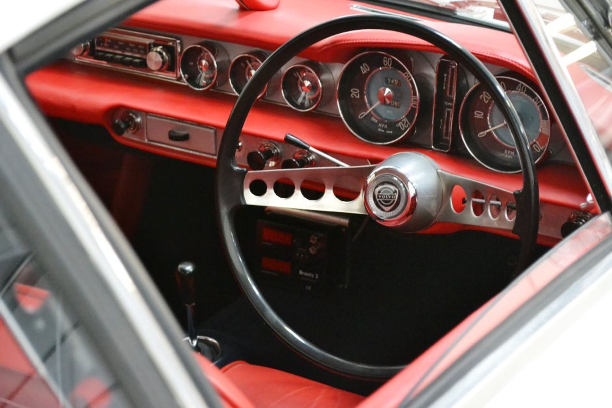 Volvo P1800 S
