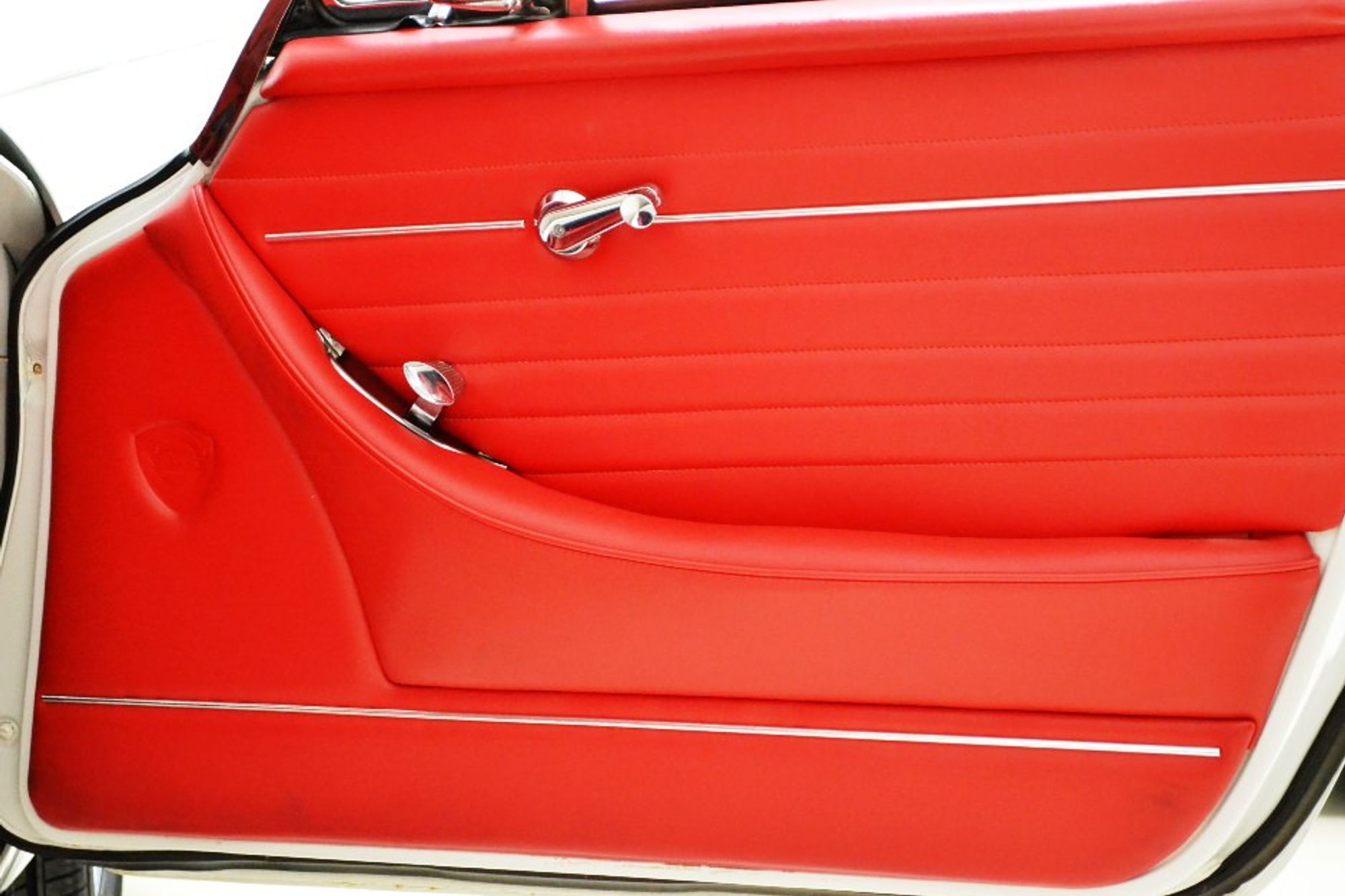 Volvo P1800 S