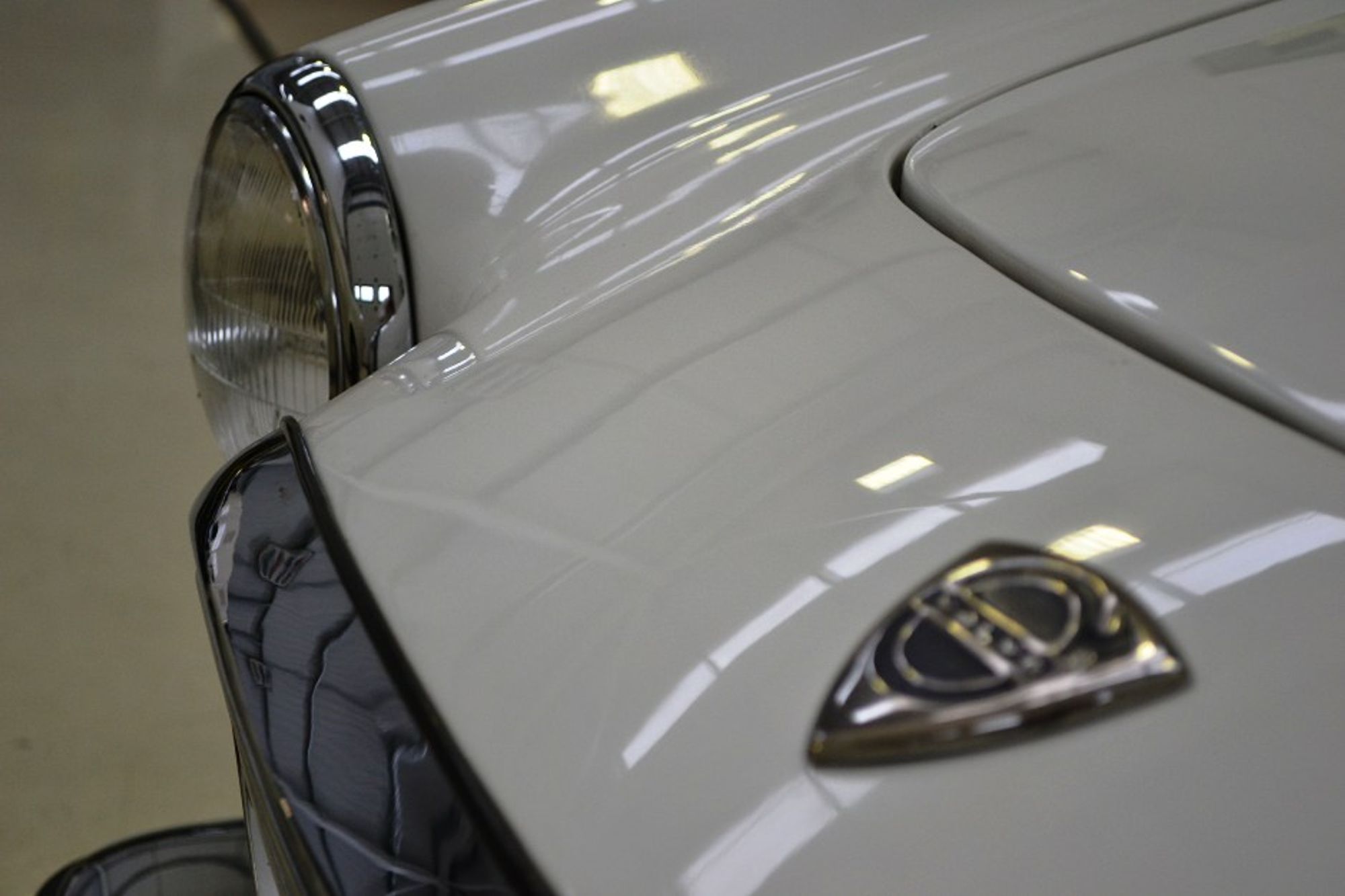 Volvo P1800 S