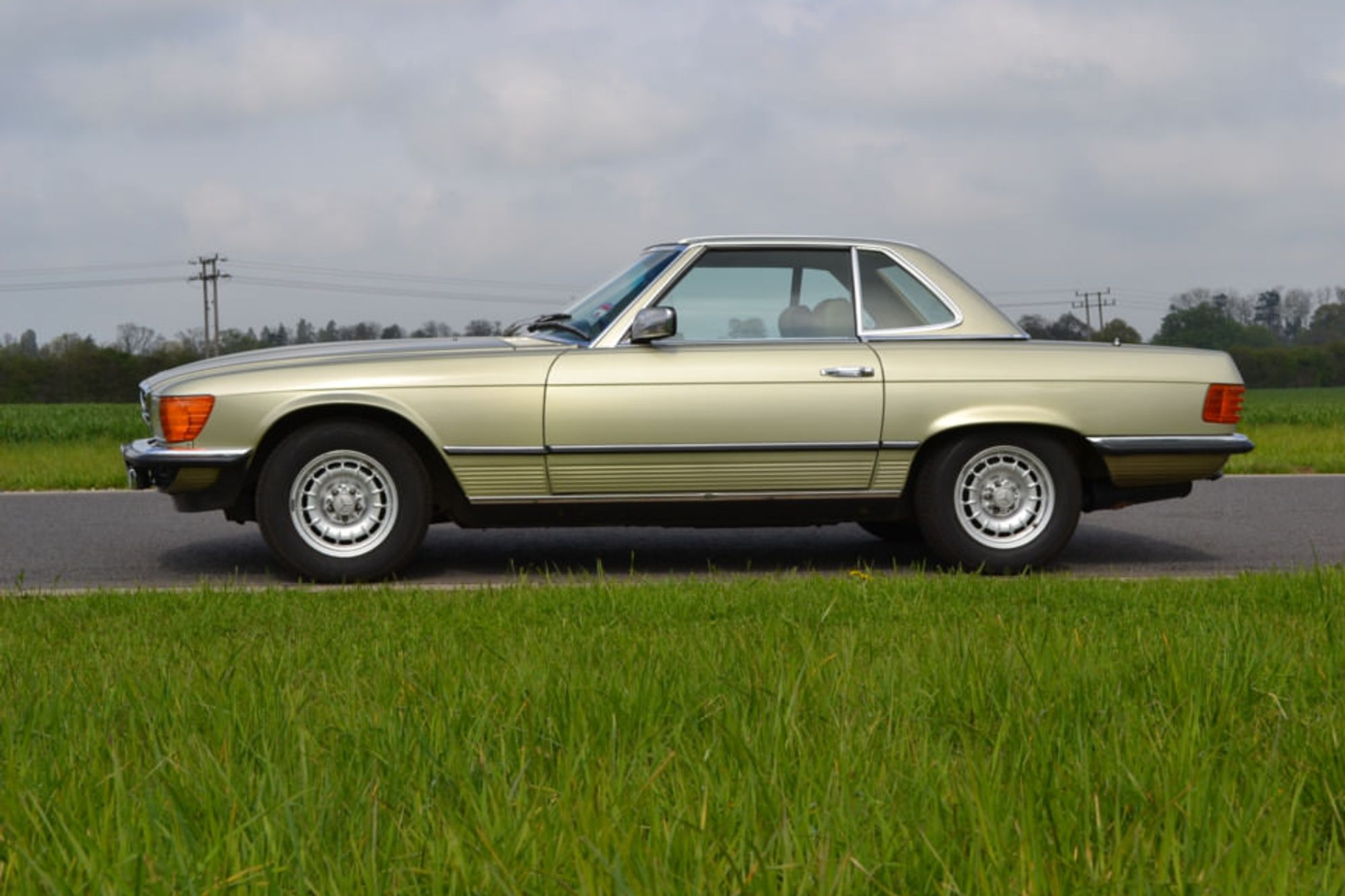 Mercedes-Benz 280SL AUTO