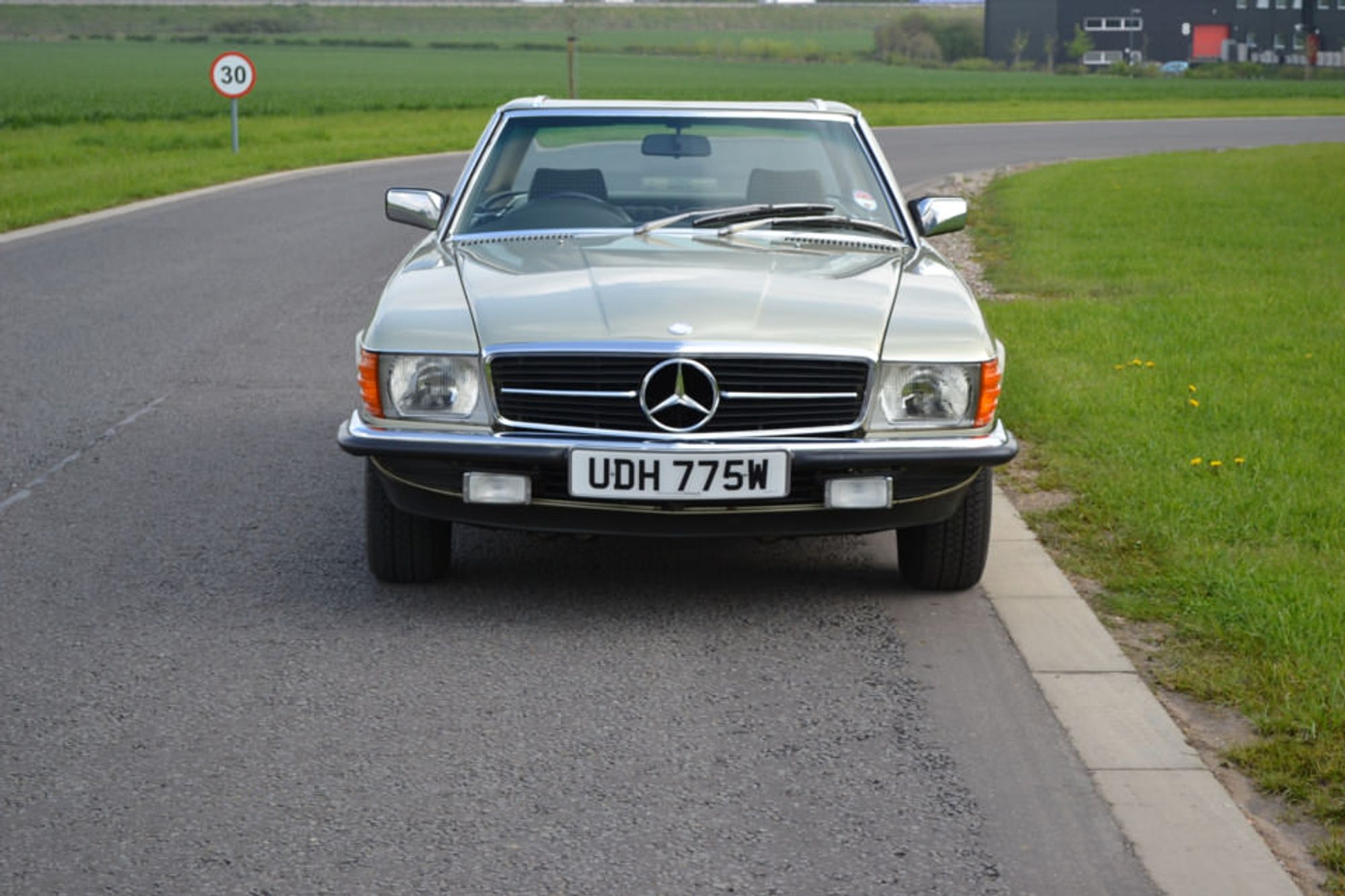 Mercedes-Benz 280SL AUTO