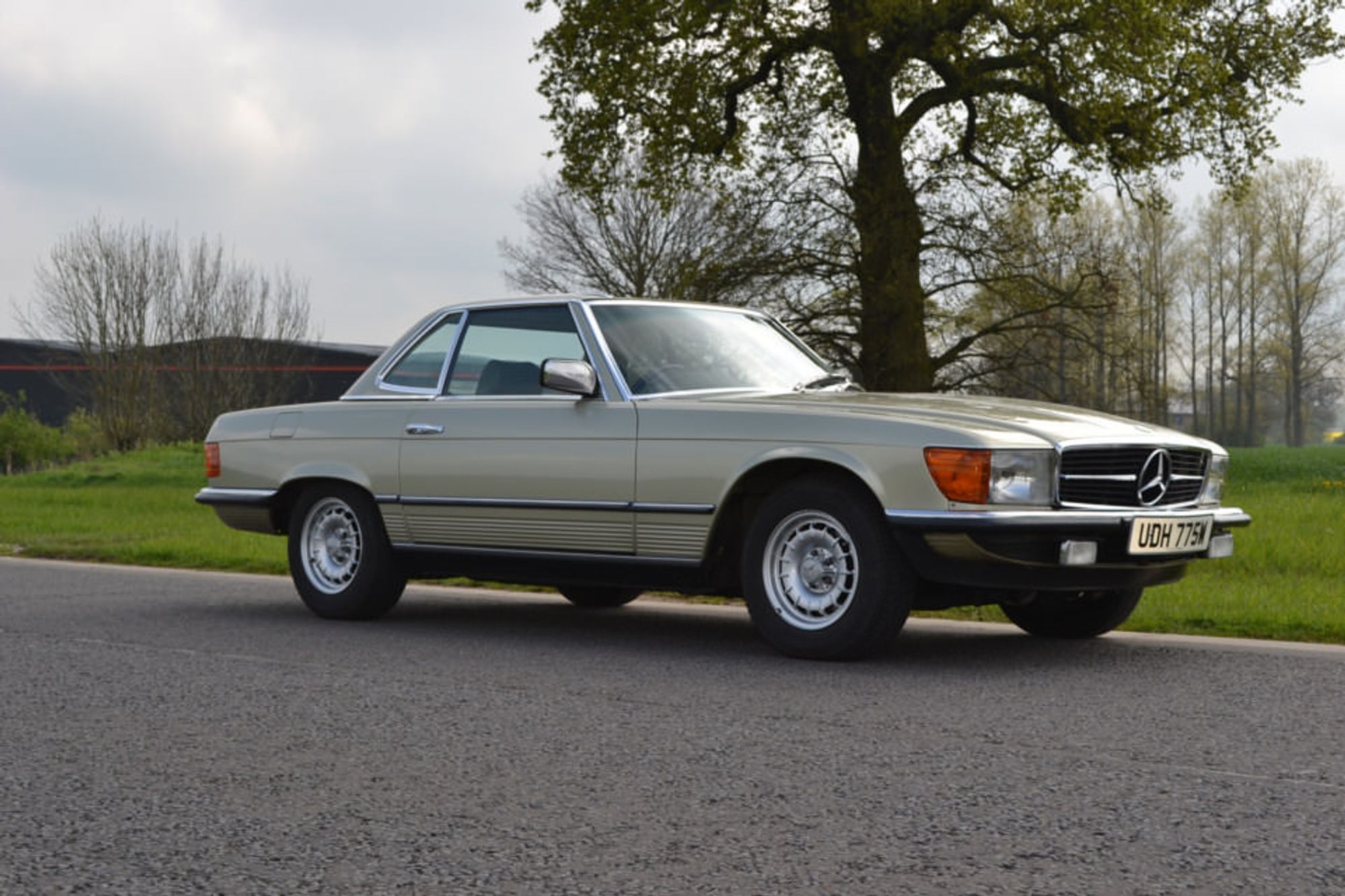 Mercedes-Benz 280SL AUTO