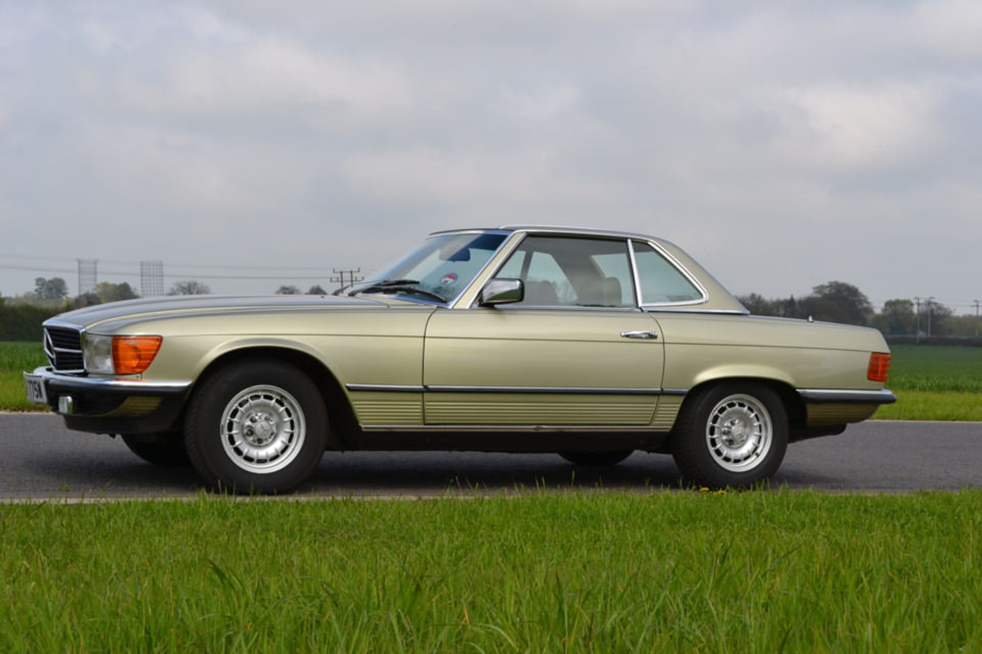 Mercedes-Benz 280SL AUTO
