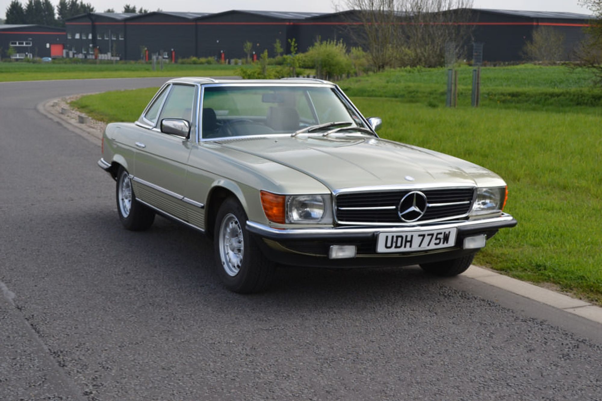 Mercedes-Benz 280SL AUTO