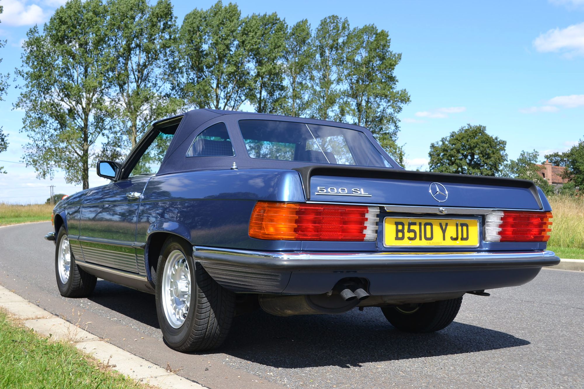 Mercedes-Benz 500 SL