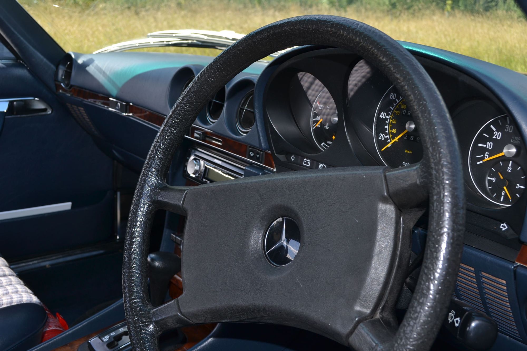 Mercedes-Benz 500 SL
