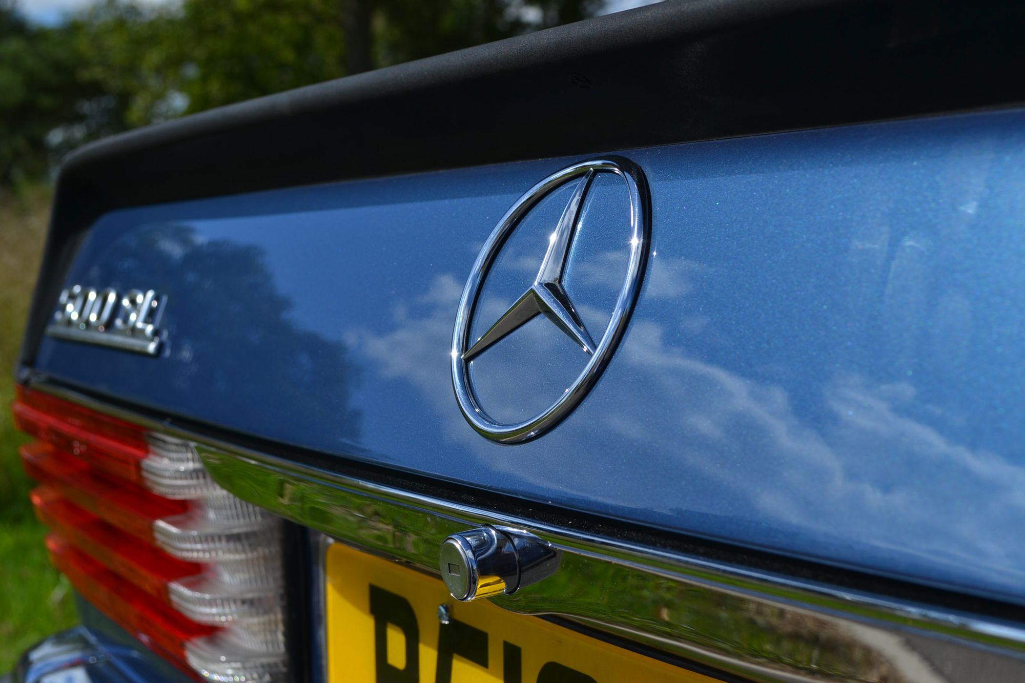 Mercedes-Benz 500 SL