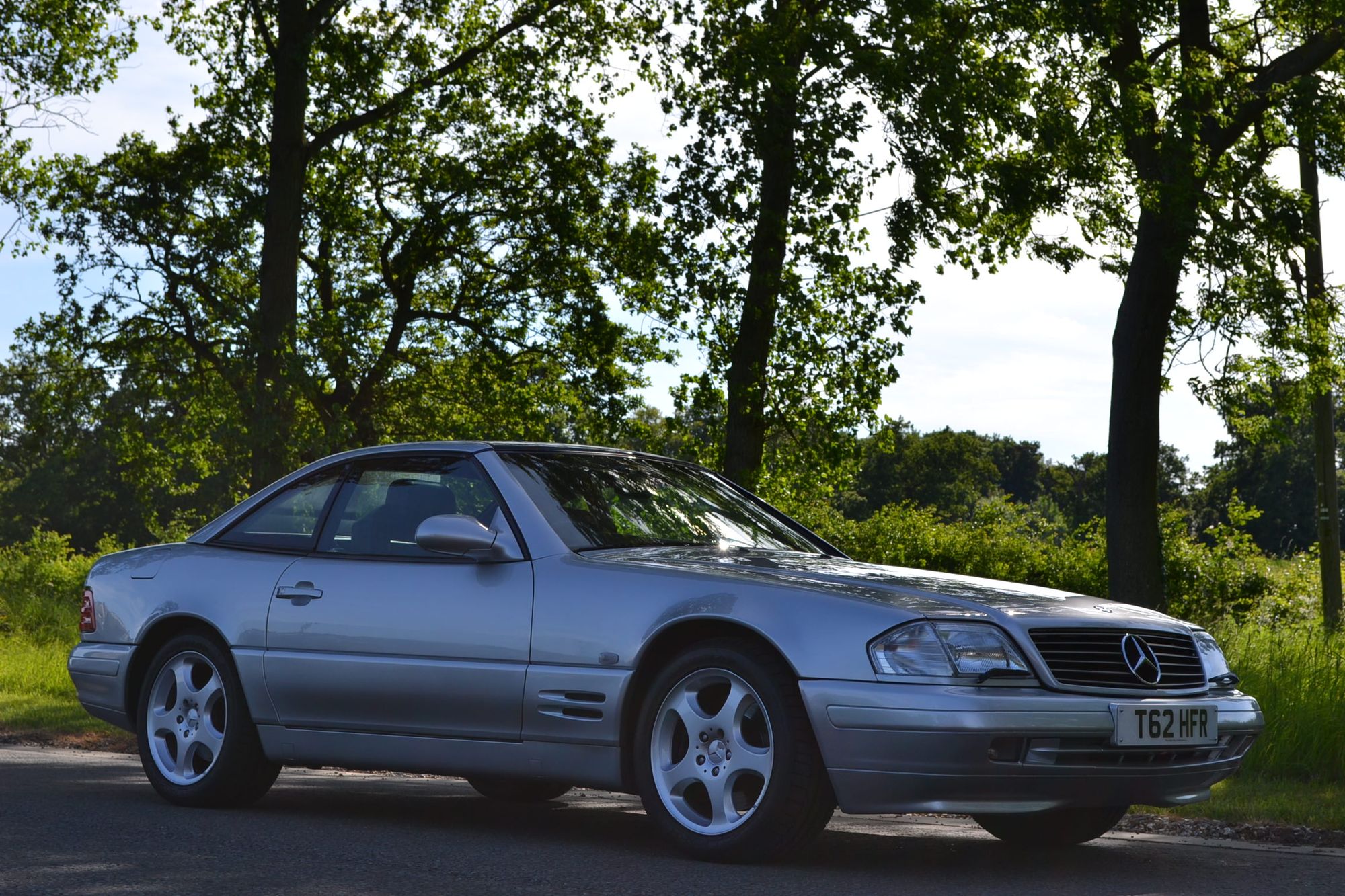 Mercedes-Benz SL320