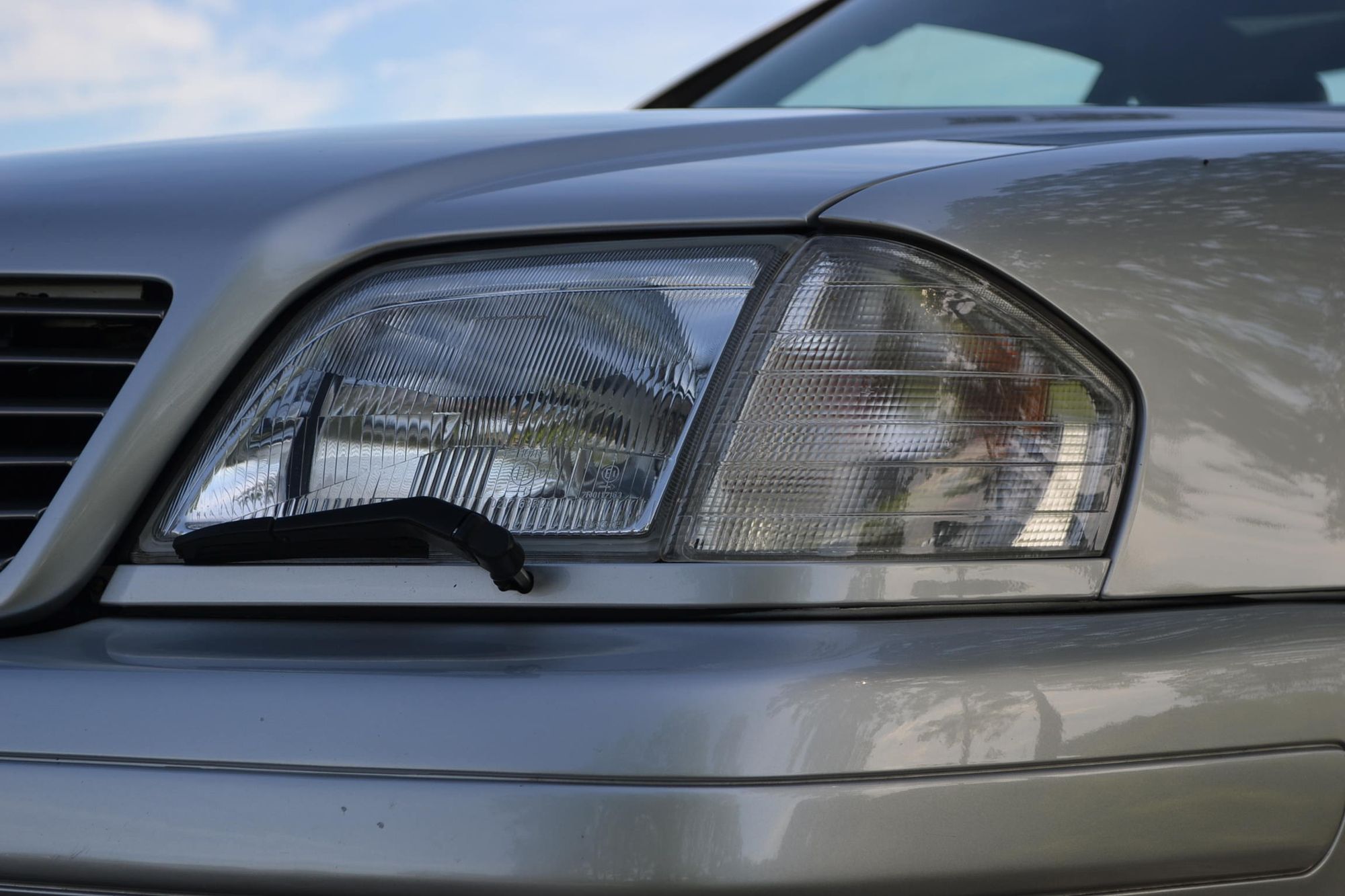 Mercedes-Benz SL320