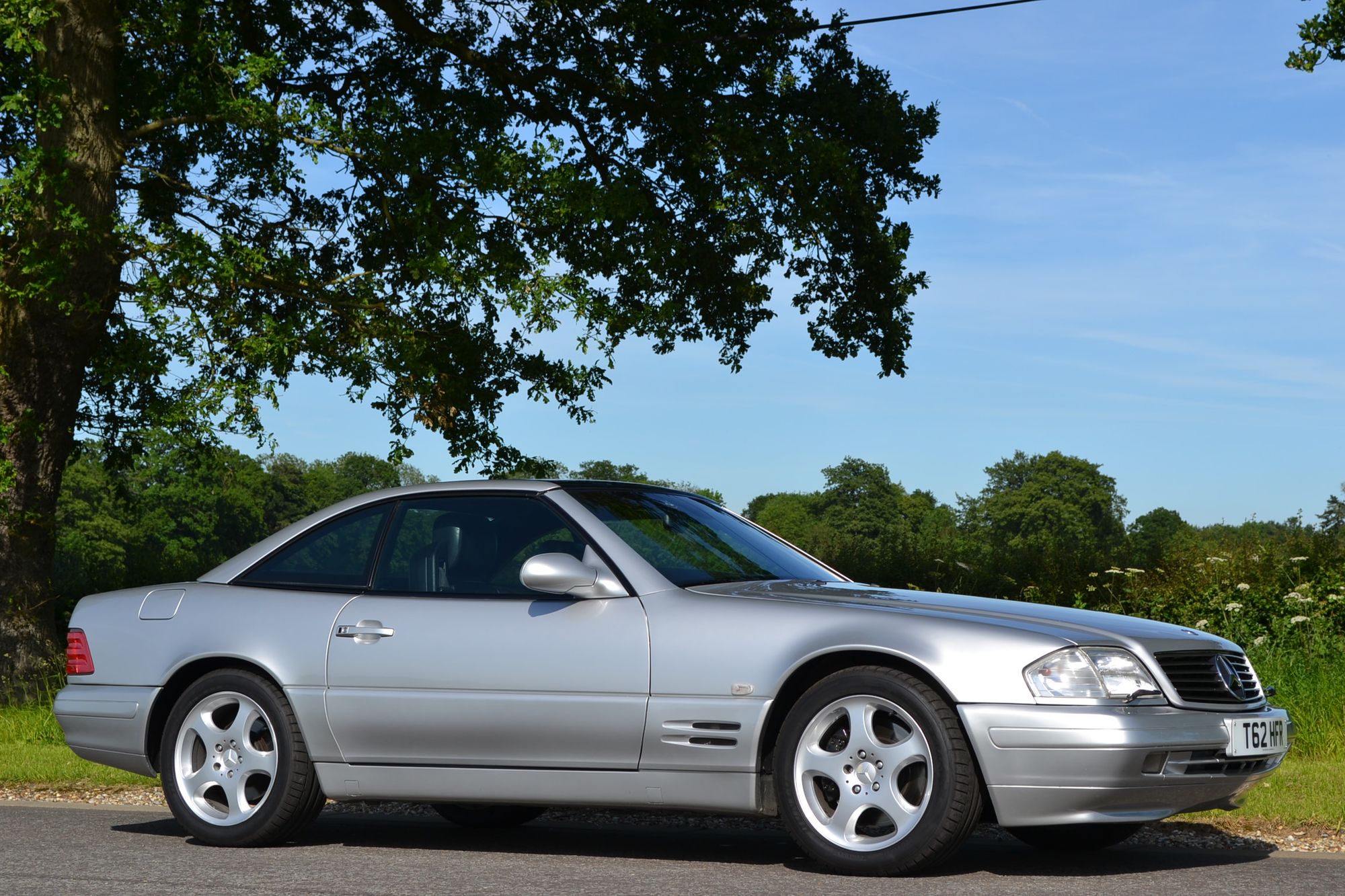 Mercedes-Benz SL320