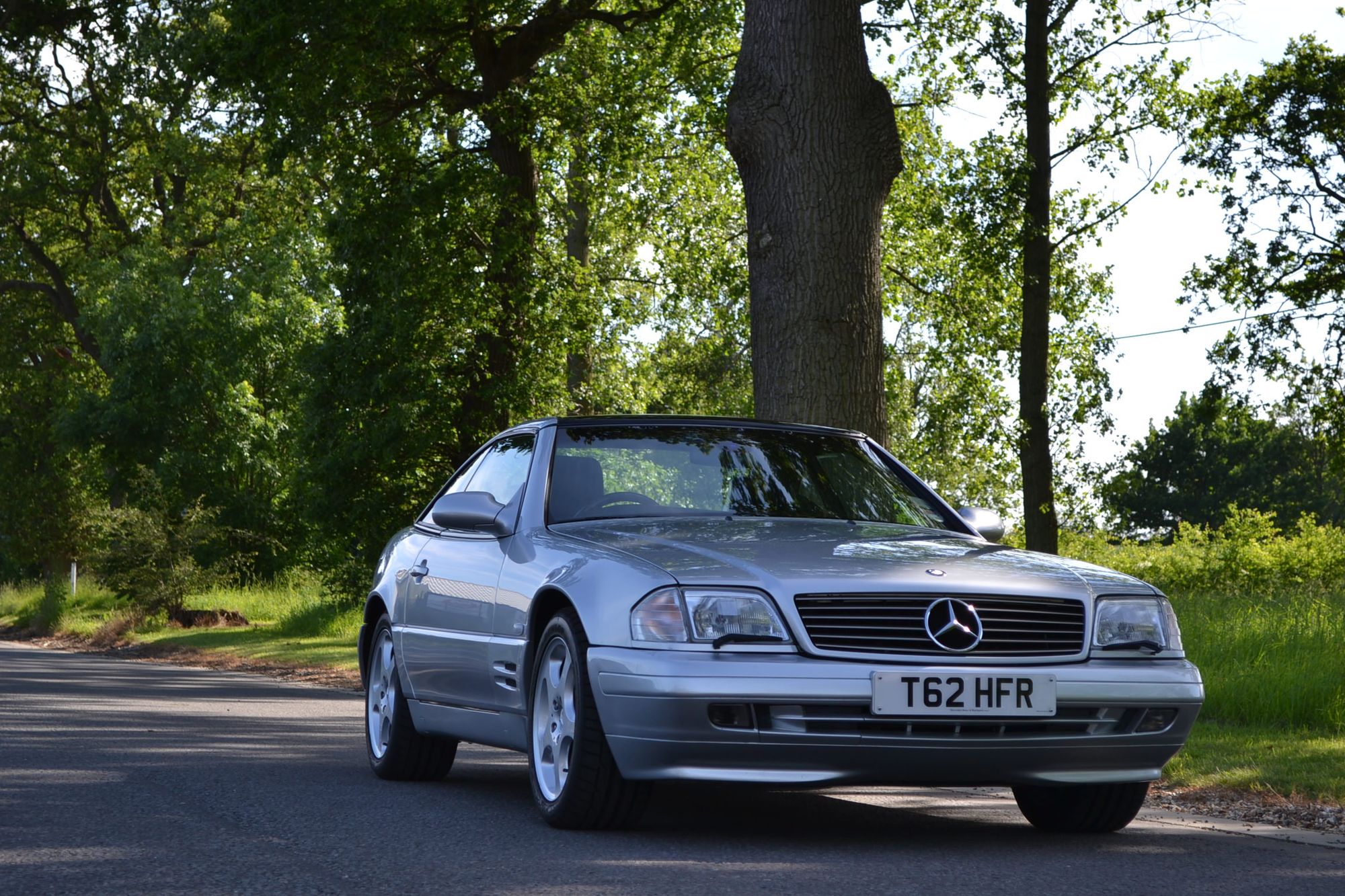Mercedes-Benz SL320