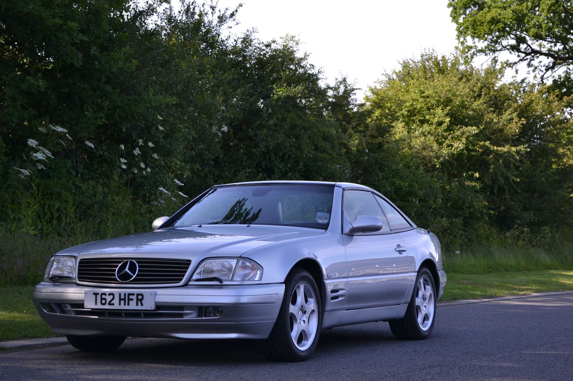 Mercedes-Benz SL320